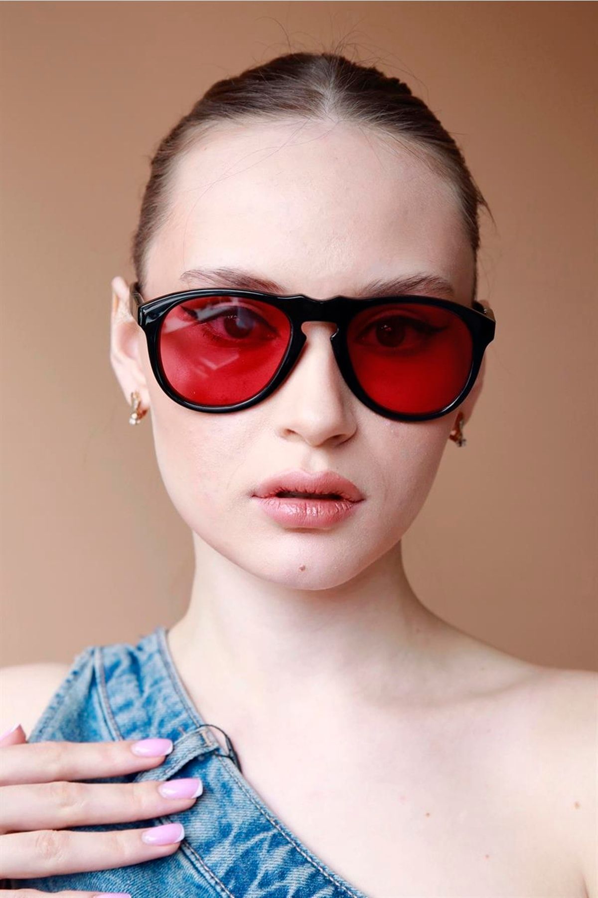 Dark on sale red sunglasses