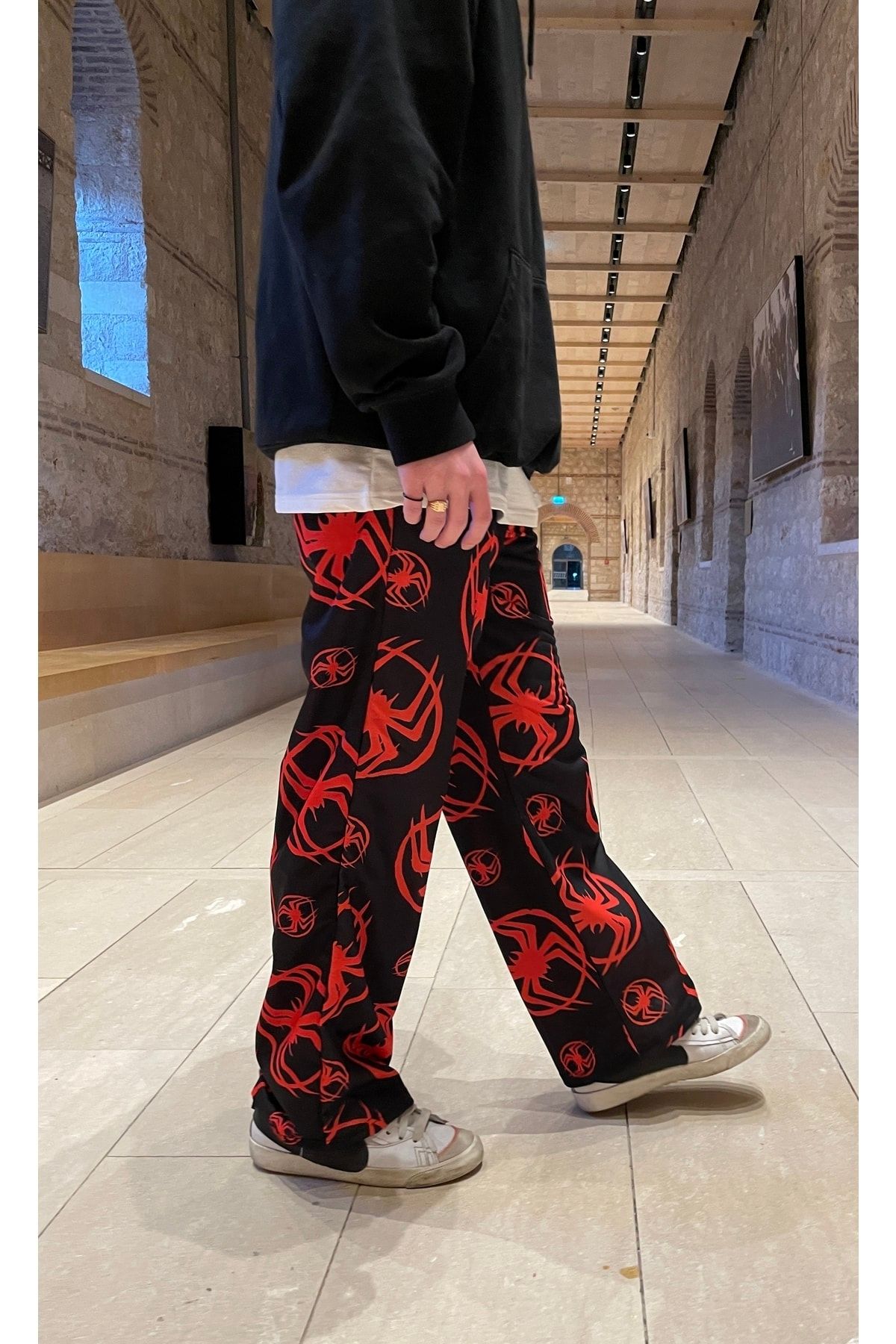 Supreme on sale handcuff sweatpants