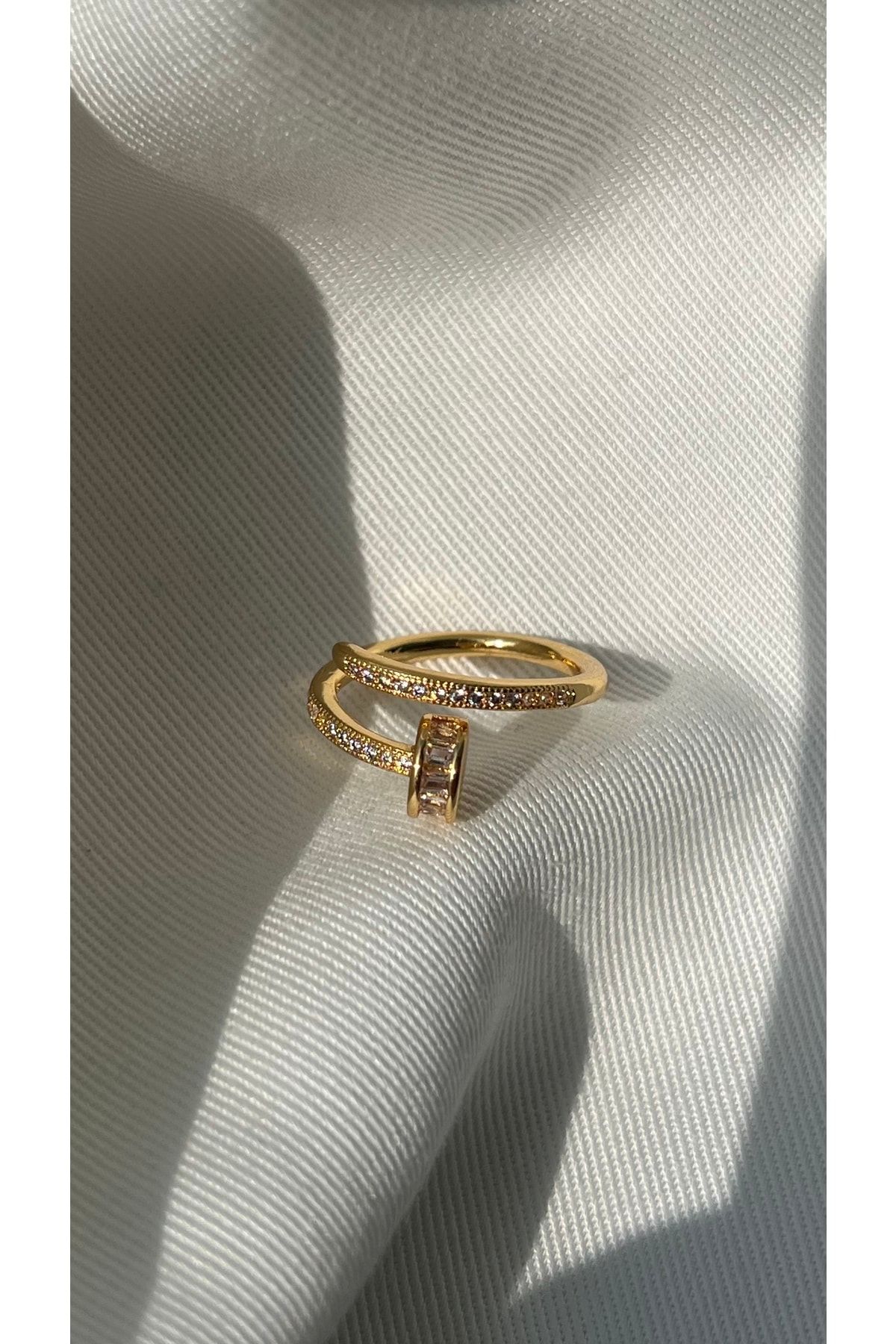 Vi store Cartier Gold Nail Ring