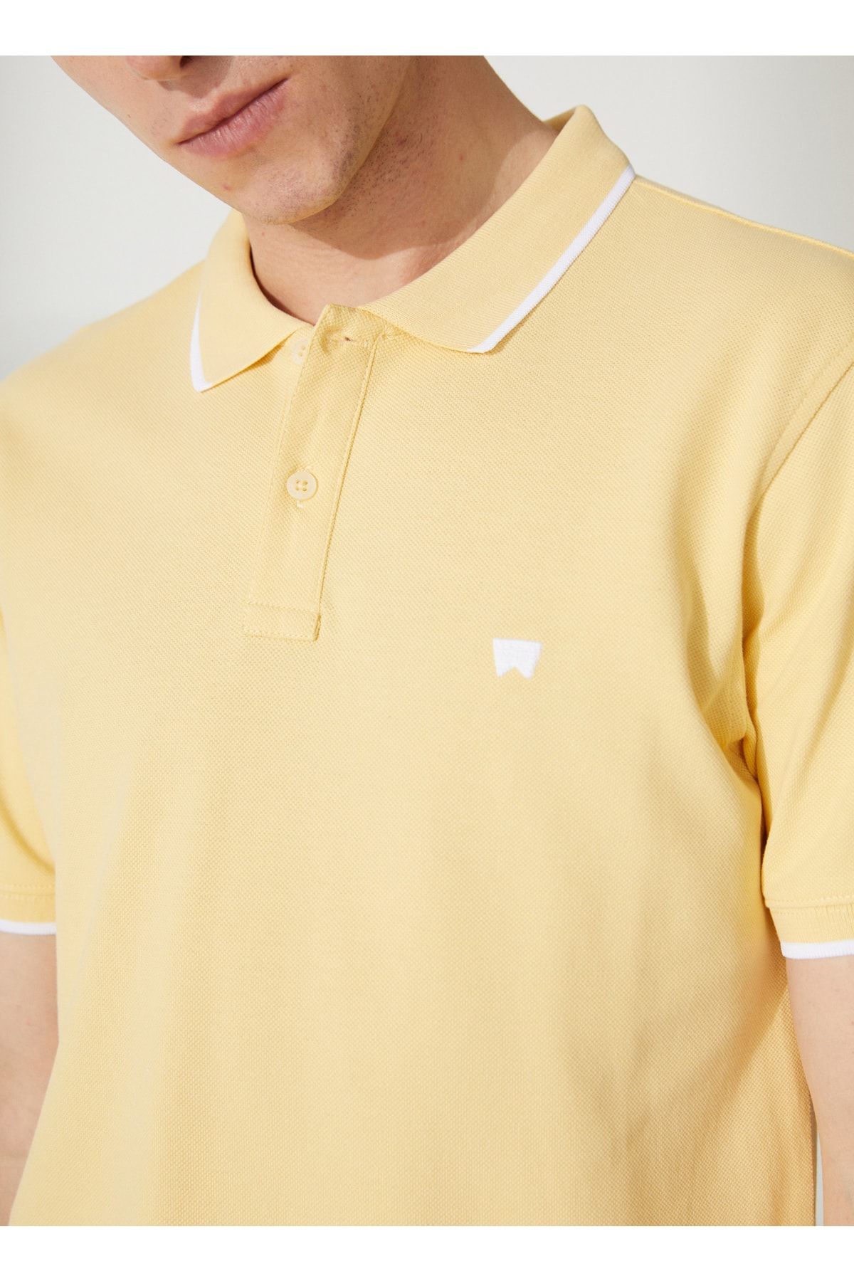 تی شرت زرد مردانه رنگ yaka w7bhk4xcu polo Wrangler