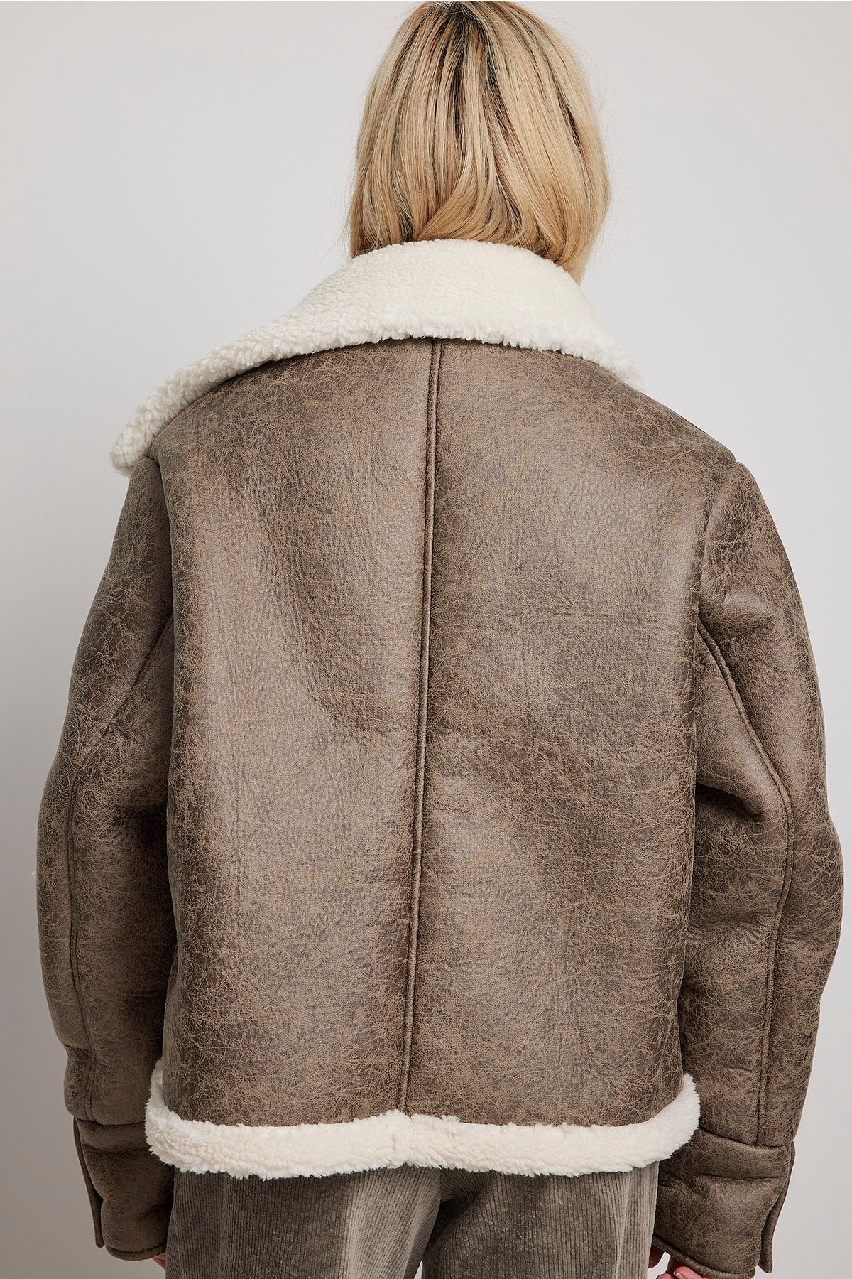 NA-KD Jacke Braun Regular Fit