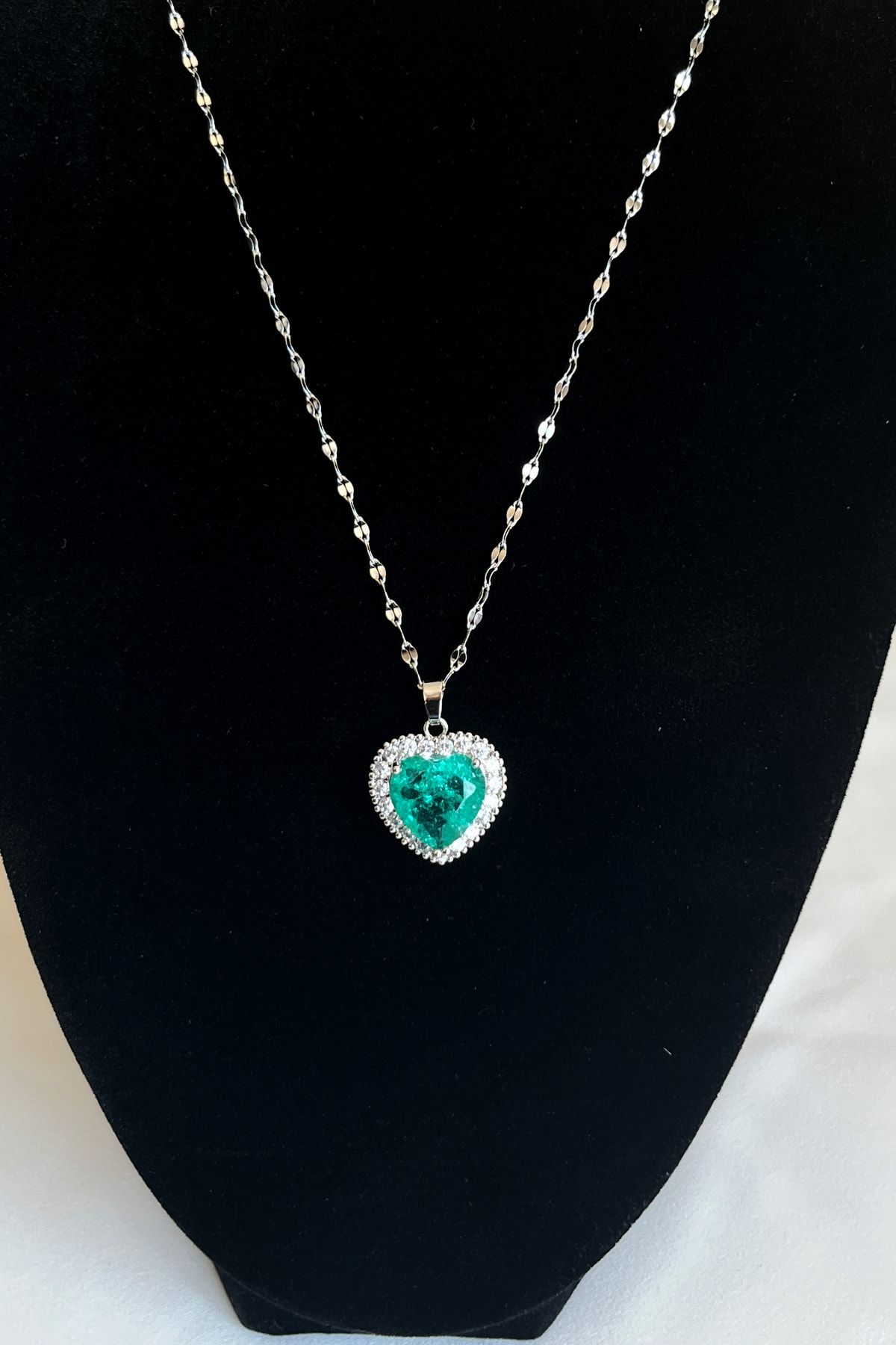 Green store jewel necklace