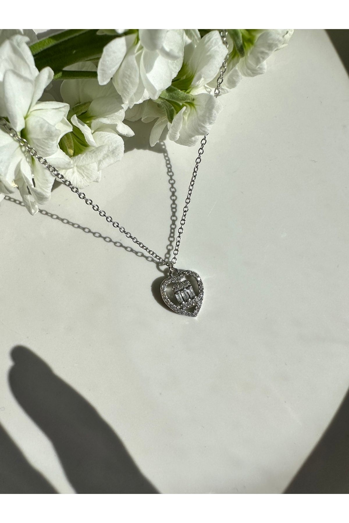 gucci heart necklace blind for love