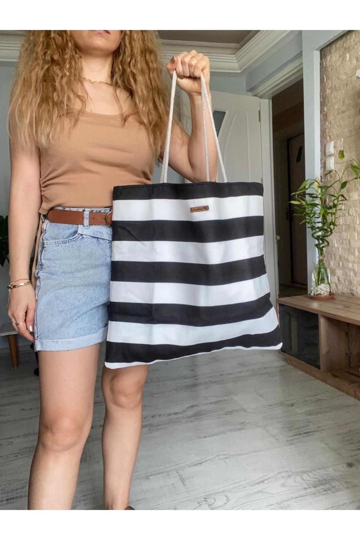 Black and white top striped beach bag