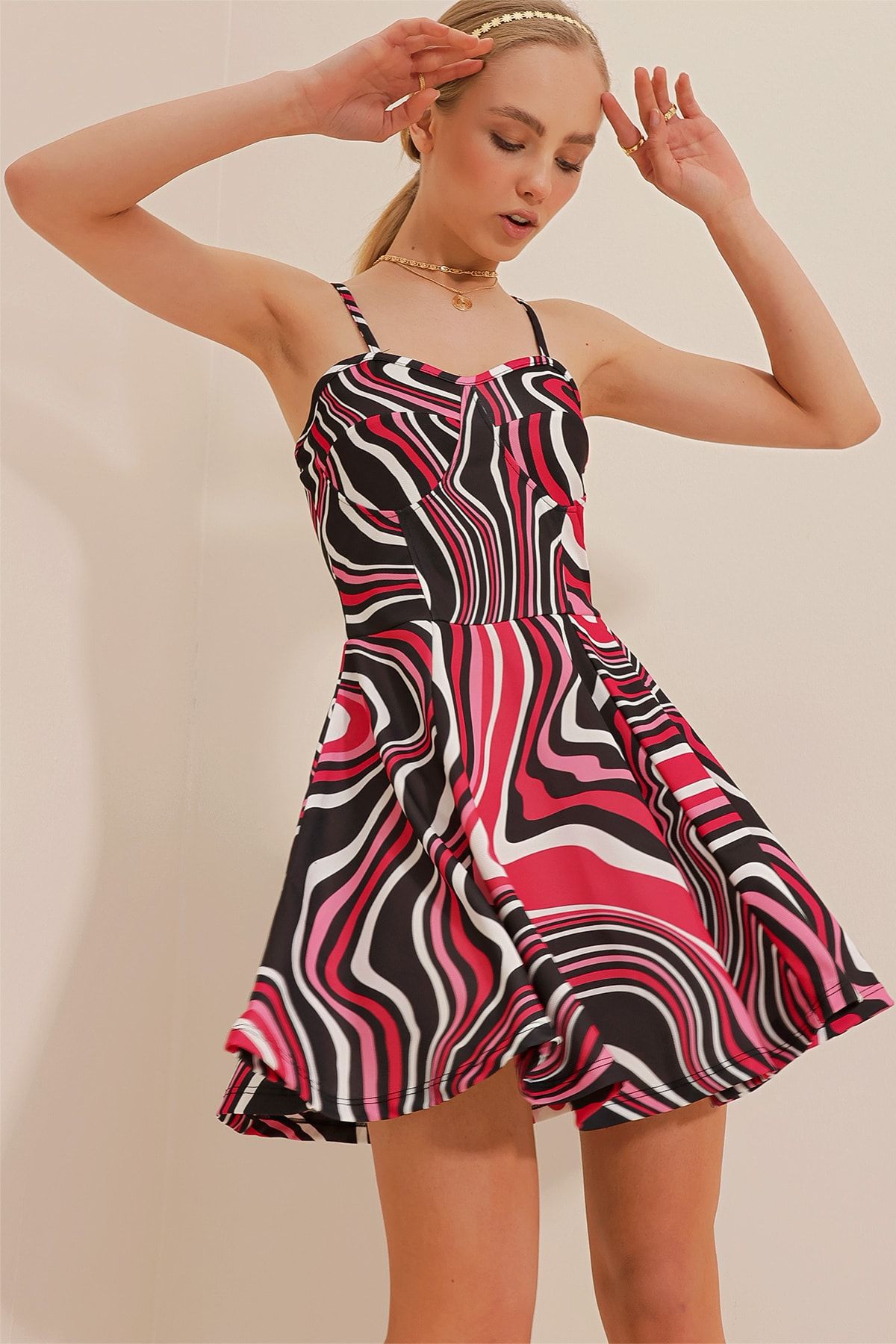 Trend Ala at Stili Women s Fuchsia Strap Patterned Flared Dress