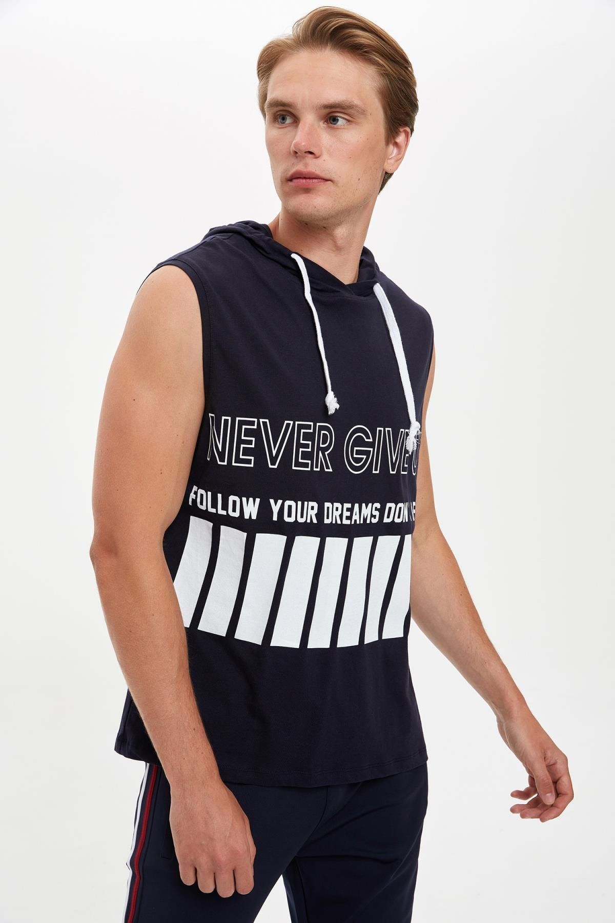 Defacto Erkek Navy Baskili Kapusonlu Slim Fit Kolsuz Pamuklu Sweatshirt S6002az20sm Trendyol