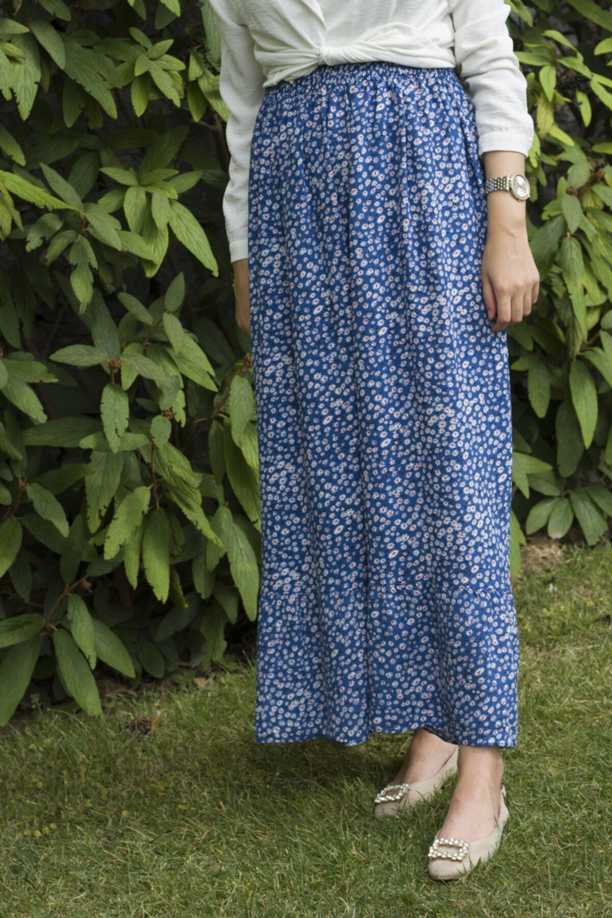 G k e Giyim Women s Navy Blue Daisy Patterned Skirt Trendyol