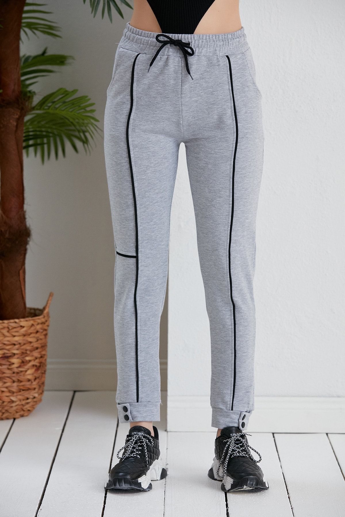 complete the look image