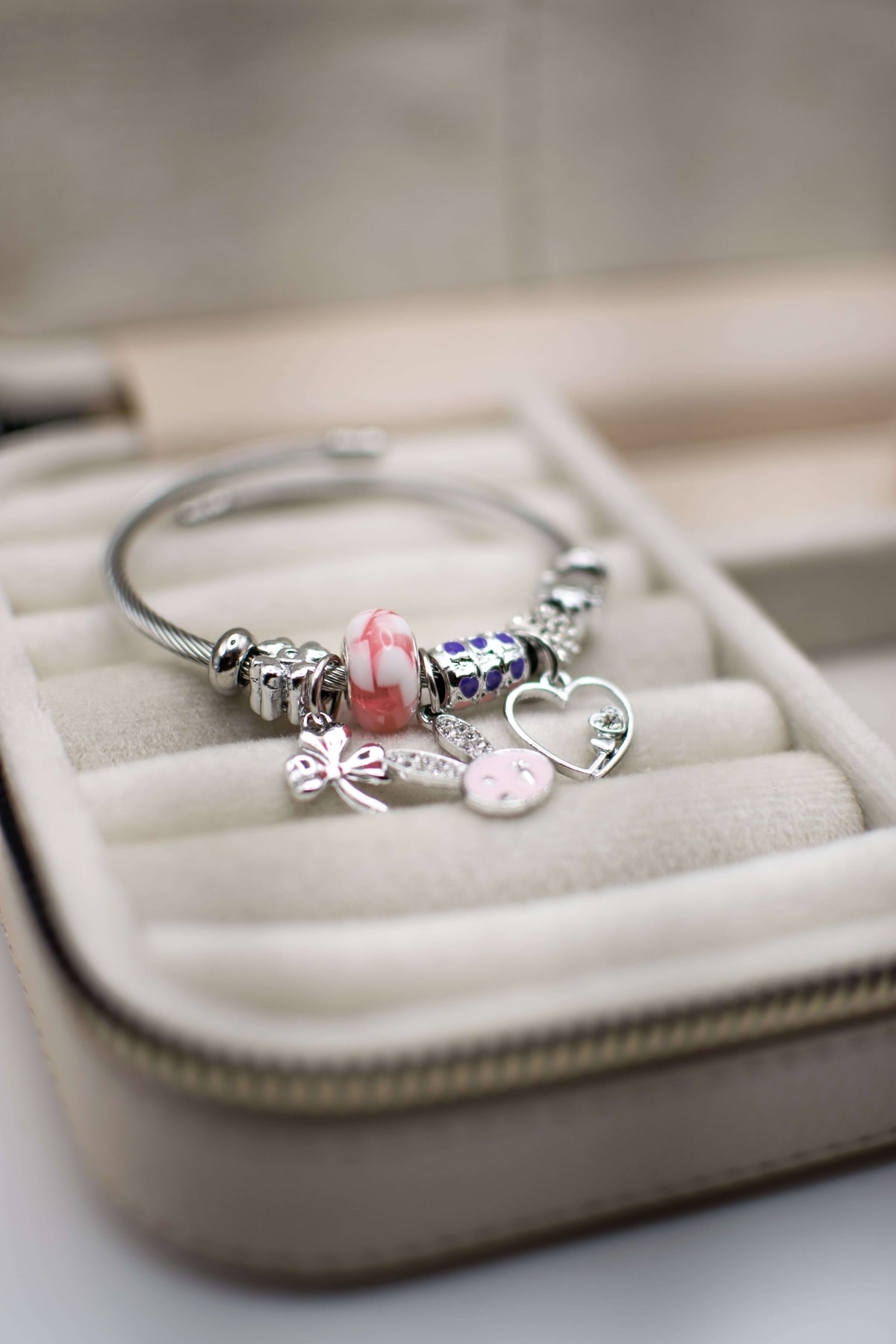 Gümüş Renk Çelik Bileklik