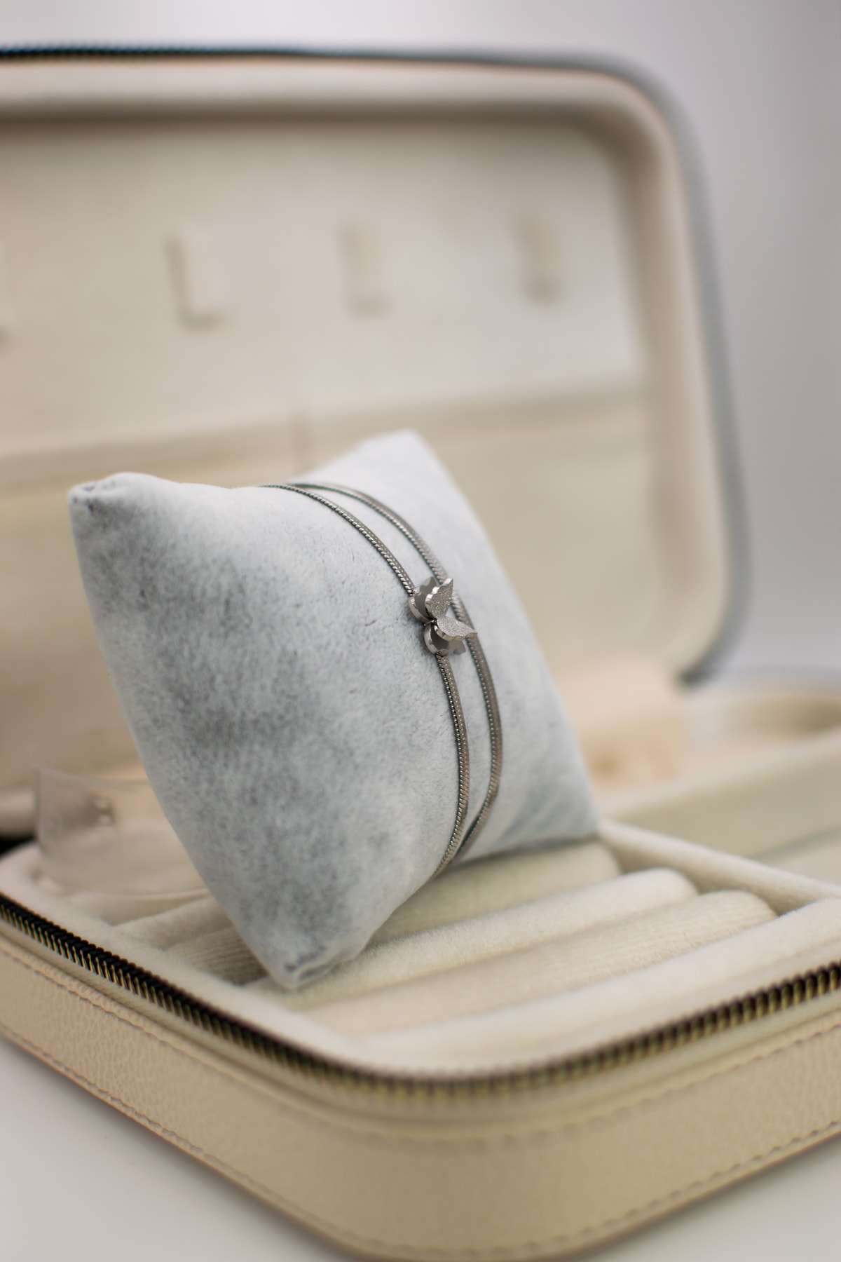 Gümüş Renk 2'li Kelebek Zincir Bileklik