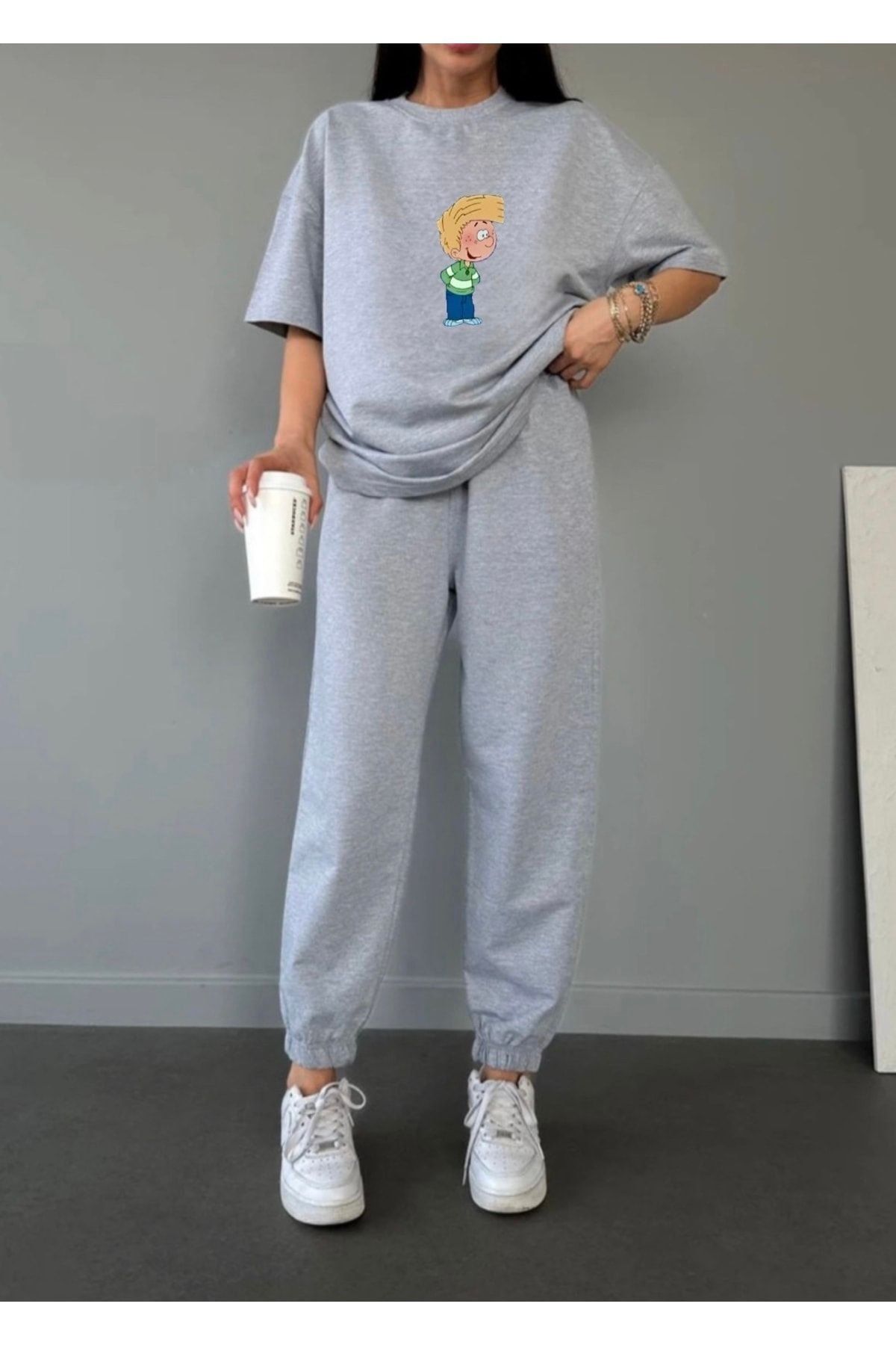 Sweatsuit outfit top