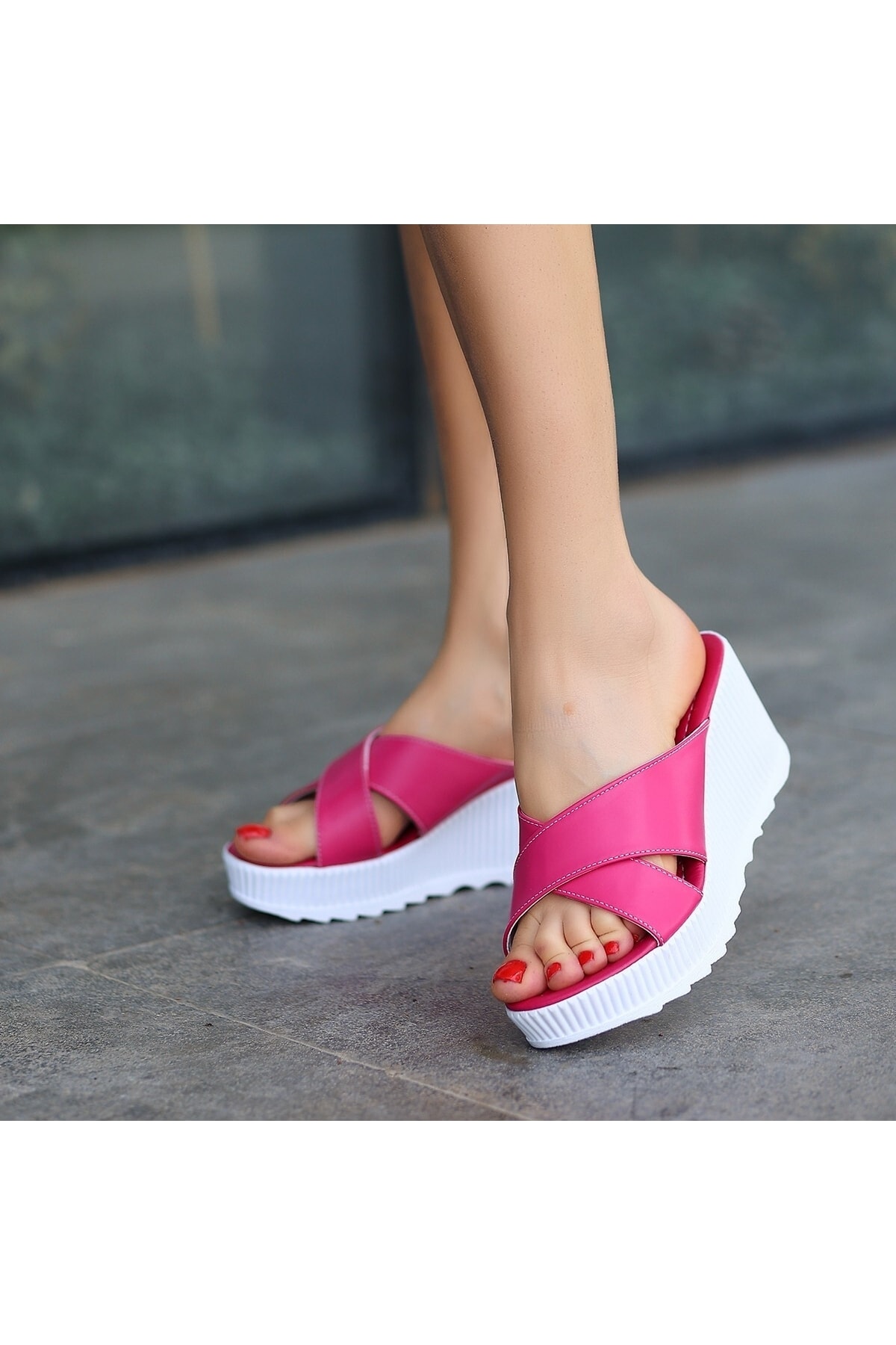 Fuşya Cilt Dolgu Topuk Kadın Terlik