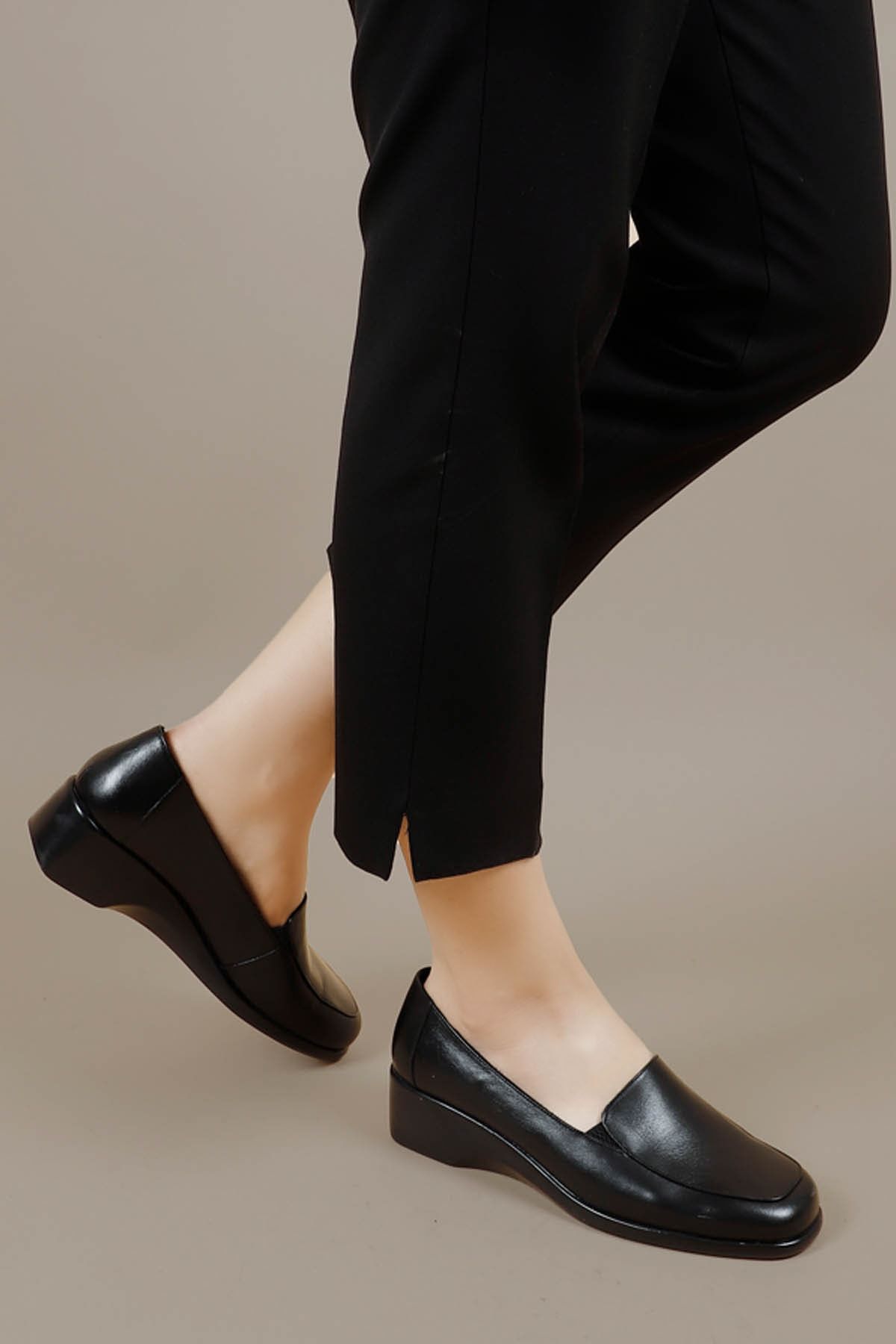 GÖNDERİ(R) Flacher Schuh Schwarz Flacher Absatz