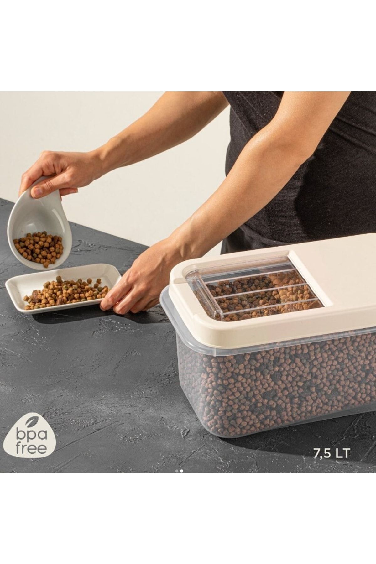 Pet food storage box outlet
