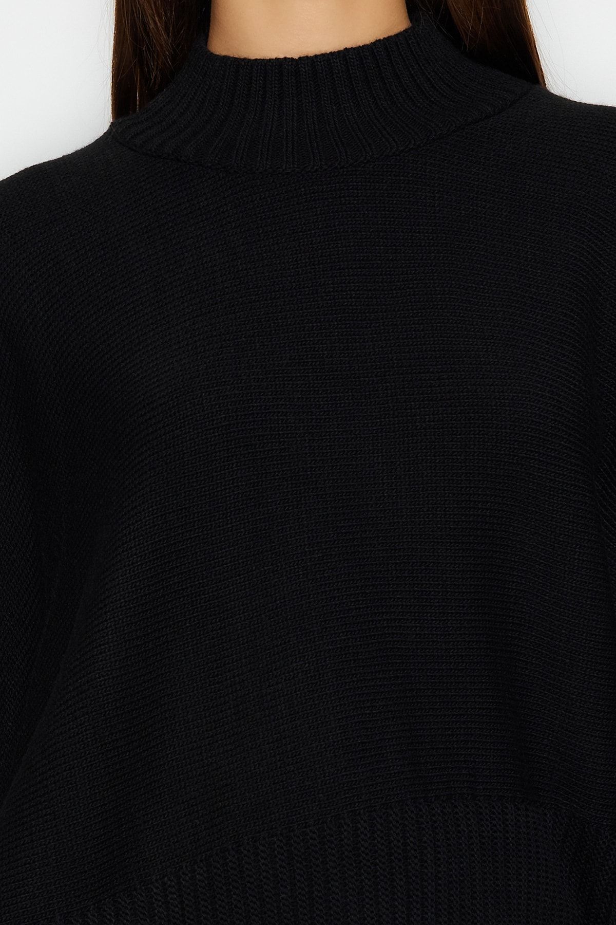 Trendyol Collection-Fekete széles szabású denevérujjú kötöttáru pulóver TWOAW23KZ01838 5