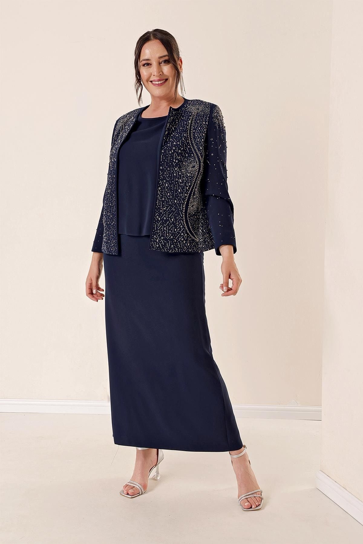 By Sayg Crepe Beaded Embroidered Lining Triple Plus Size Suit