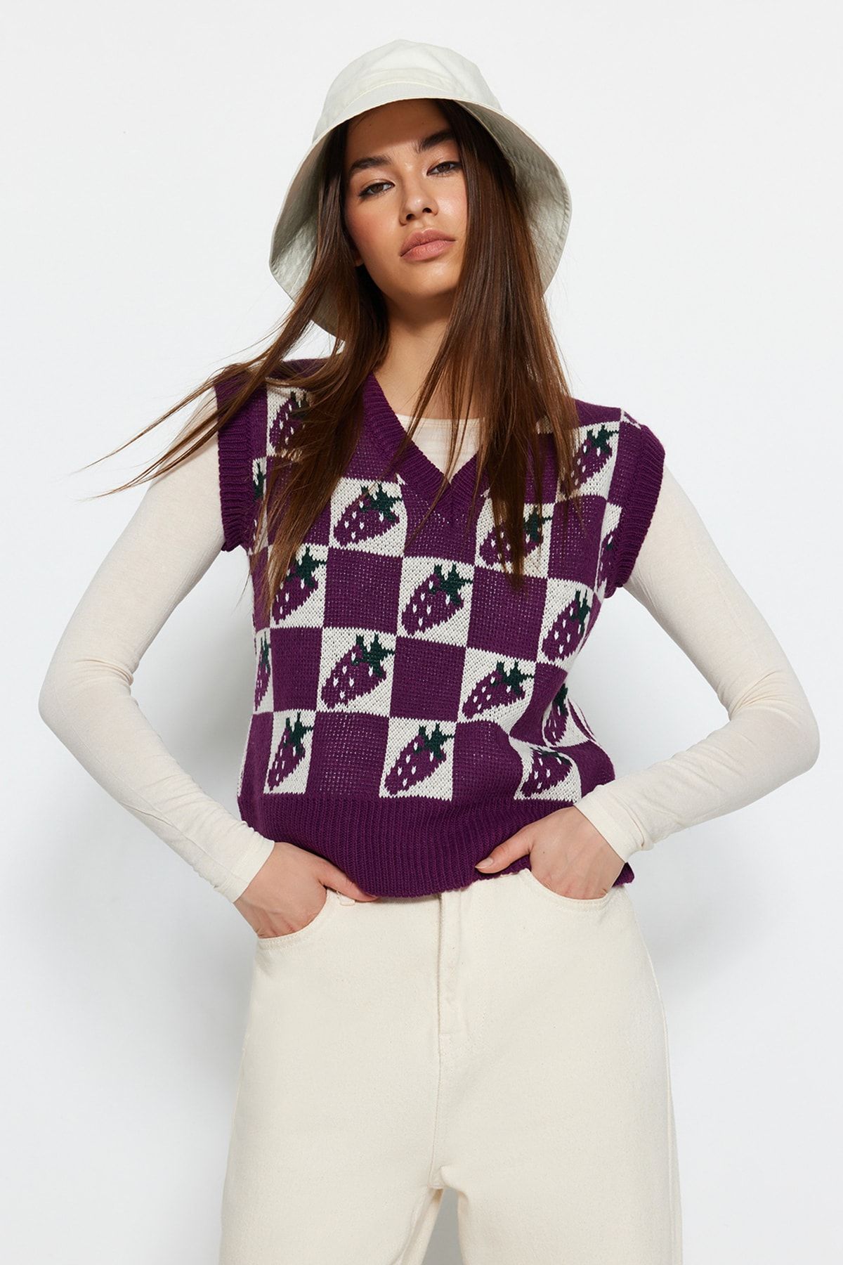 Trendyol Collection Sweater Vest Purple Regular fit