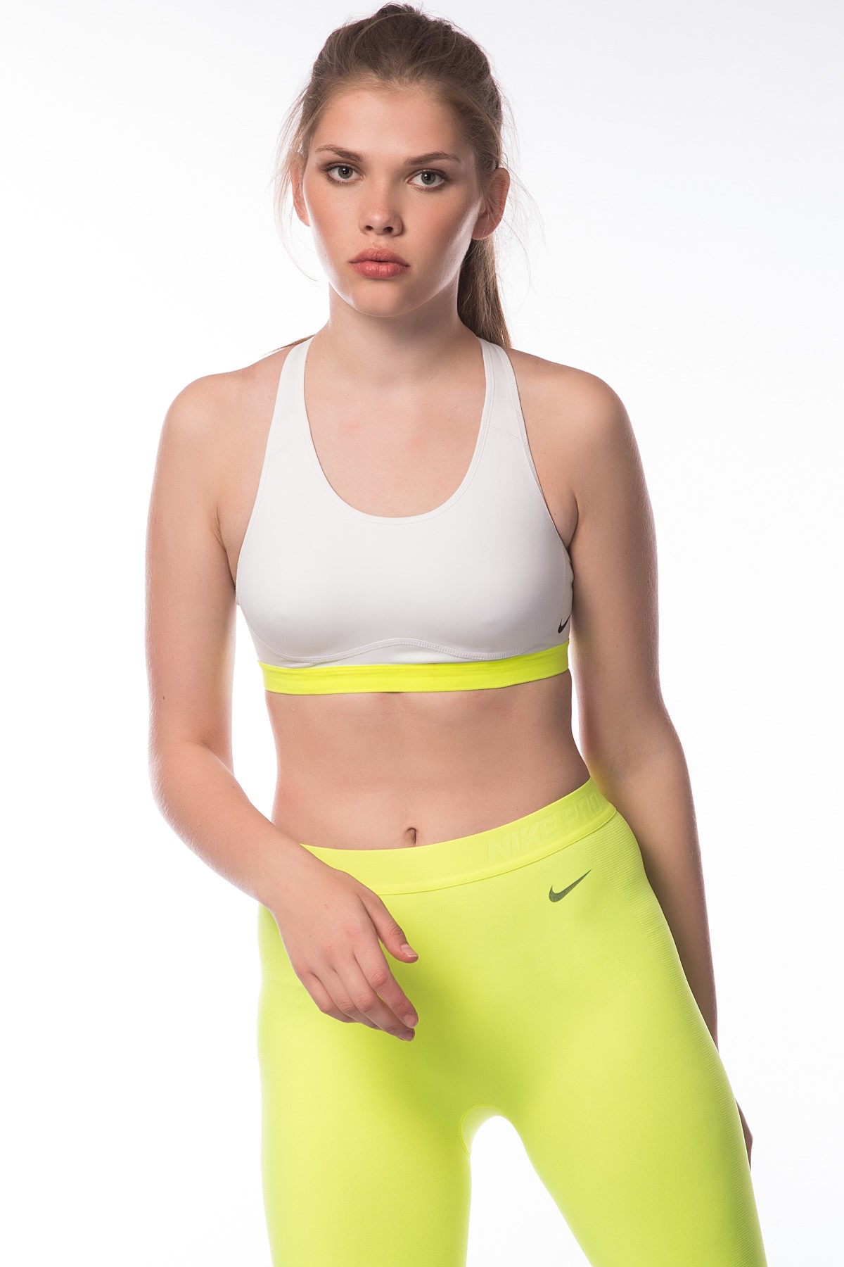 Nike Kadın Spor Sütyeni - PRO FIERCE BRA / BUSTIYER - 620279-100
