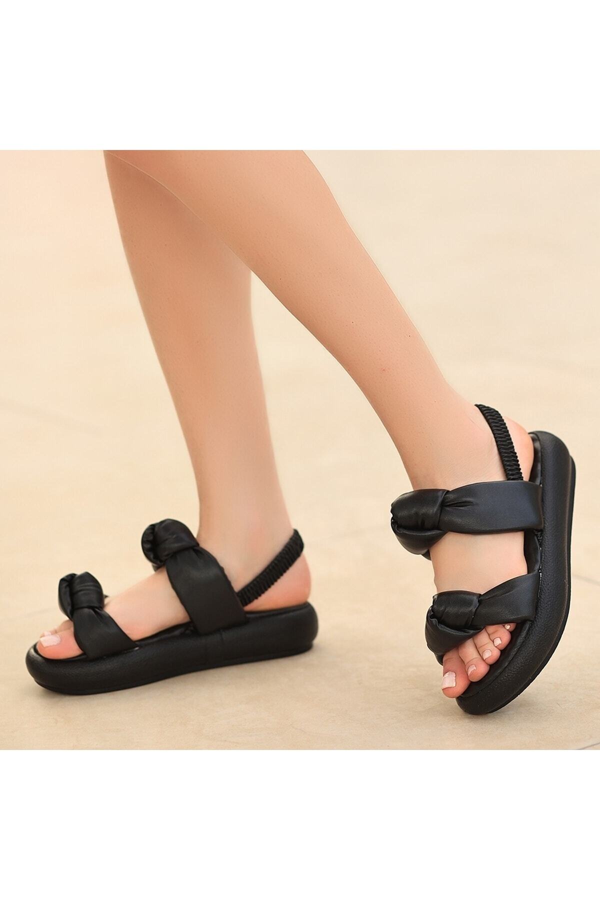 Ecet Siyah Cilt Sandalet