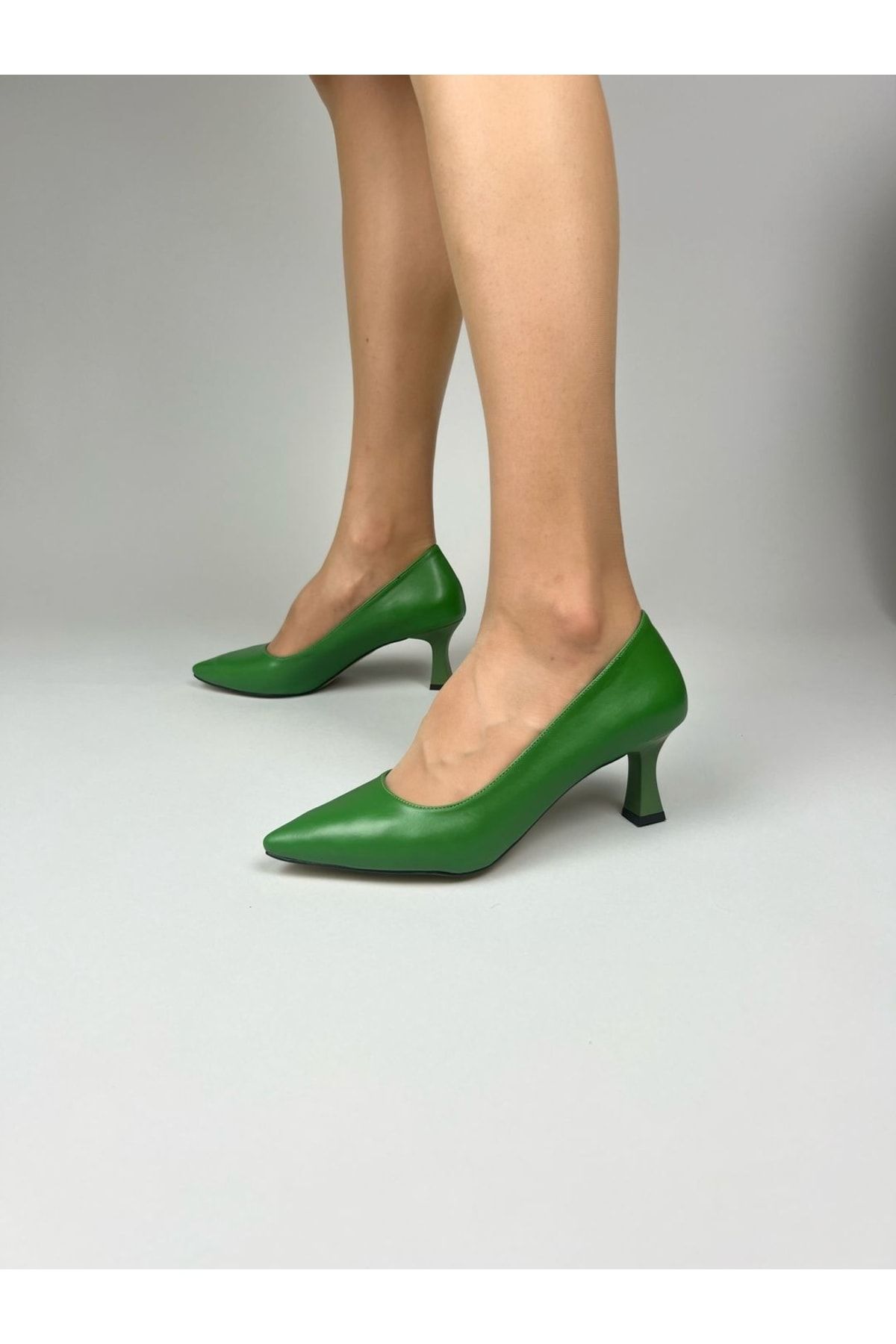 Dark green deals kitten heels