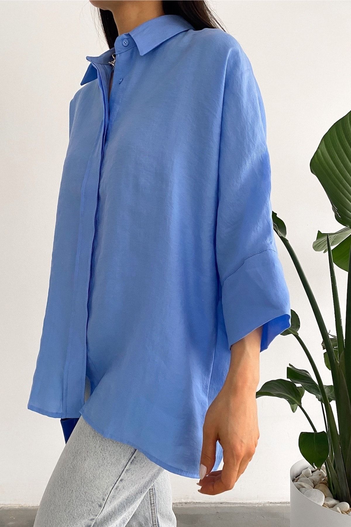 FEMELLE-Hellblaues Oversize-Shirt mit verstecktem Knopf für Damen, bequemes Fledermausärmel, lockeres Oberteil, 50 % Baumwolle, 50 % Viskose 5