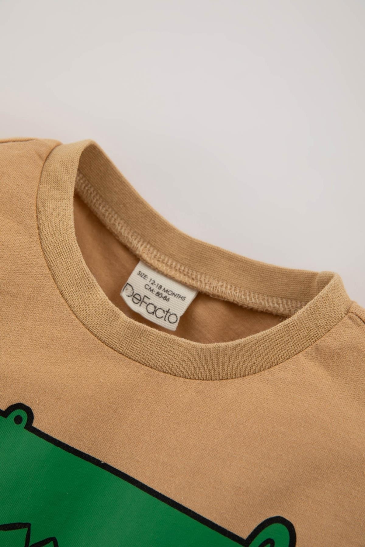 Defacto Erkek Bebek Dinazor Baskılı Kısa Kollu Tişört Şort 2'li Takım fotoğrafı 3 (önizleme)