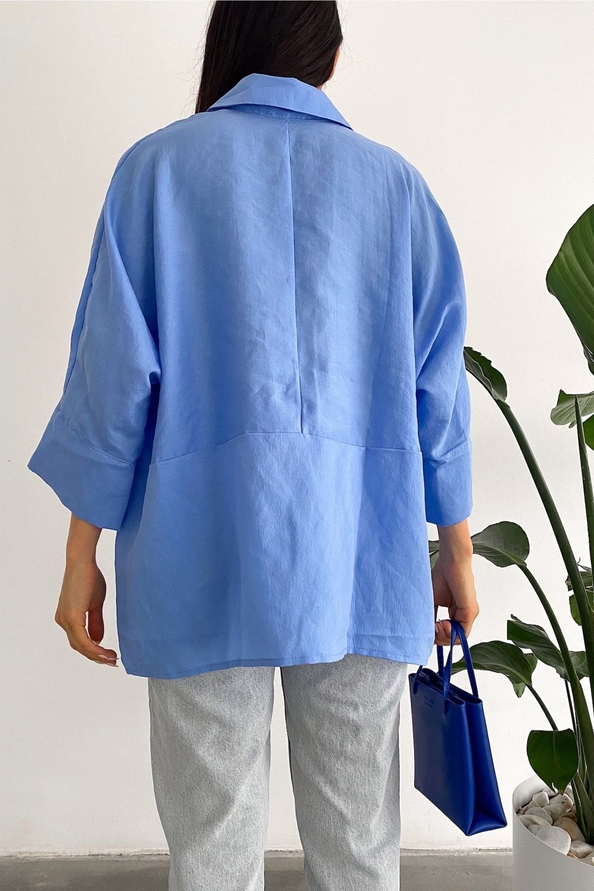 FEMELLE-Hellblaues Oversize-Shirt mit verstecktem Knopf für Damen, bequemes Fledermausärmel, lockeres Oberteil, 50 % Baumwolle, 50 % Viskose 7
