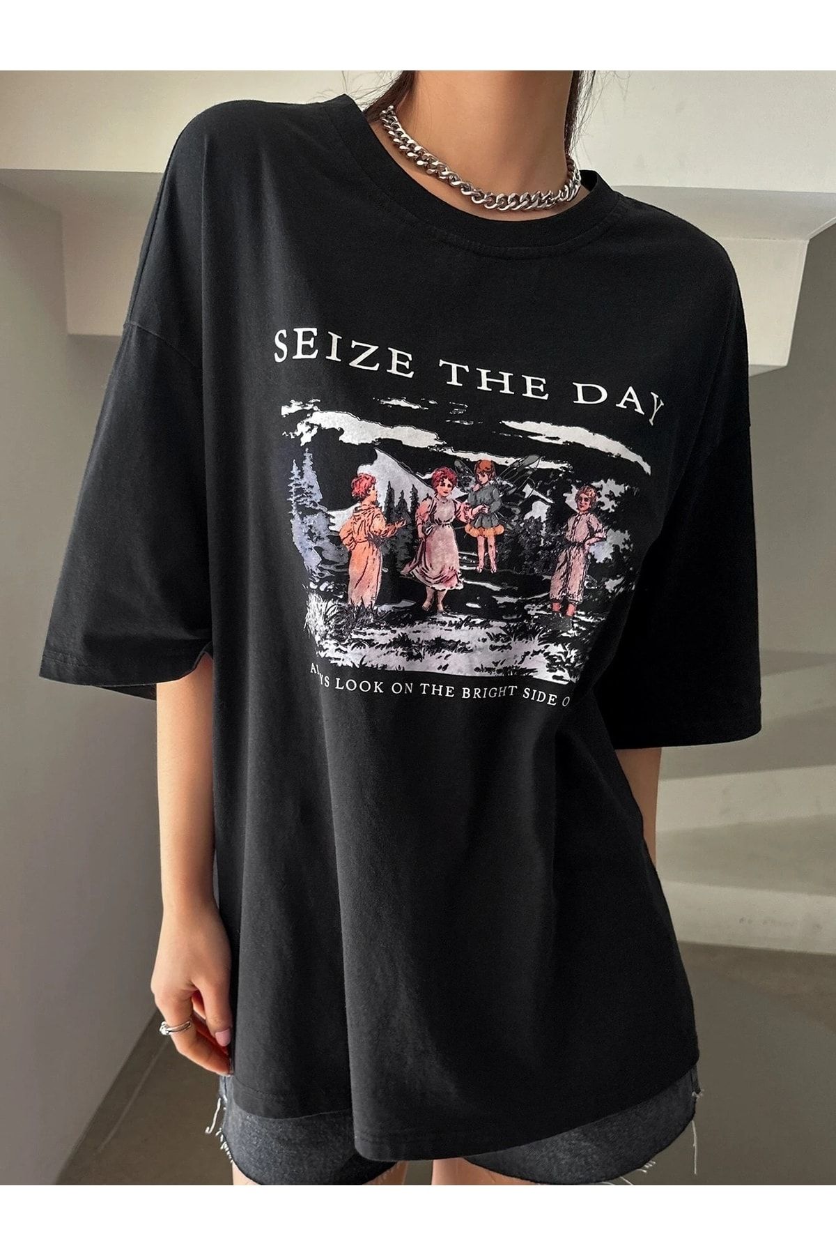 Trendseninle Women s Black Seize The Day Printed Oversize T shirt