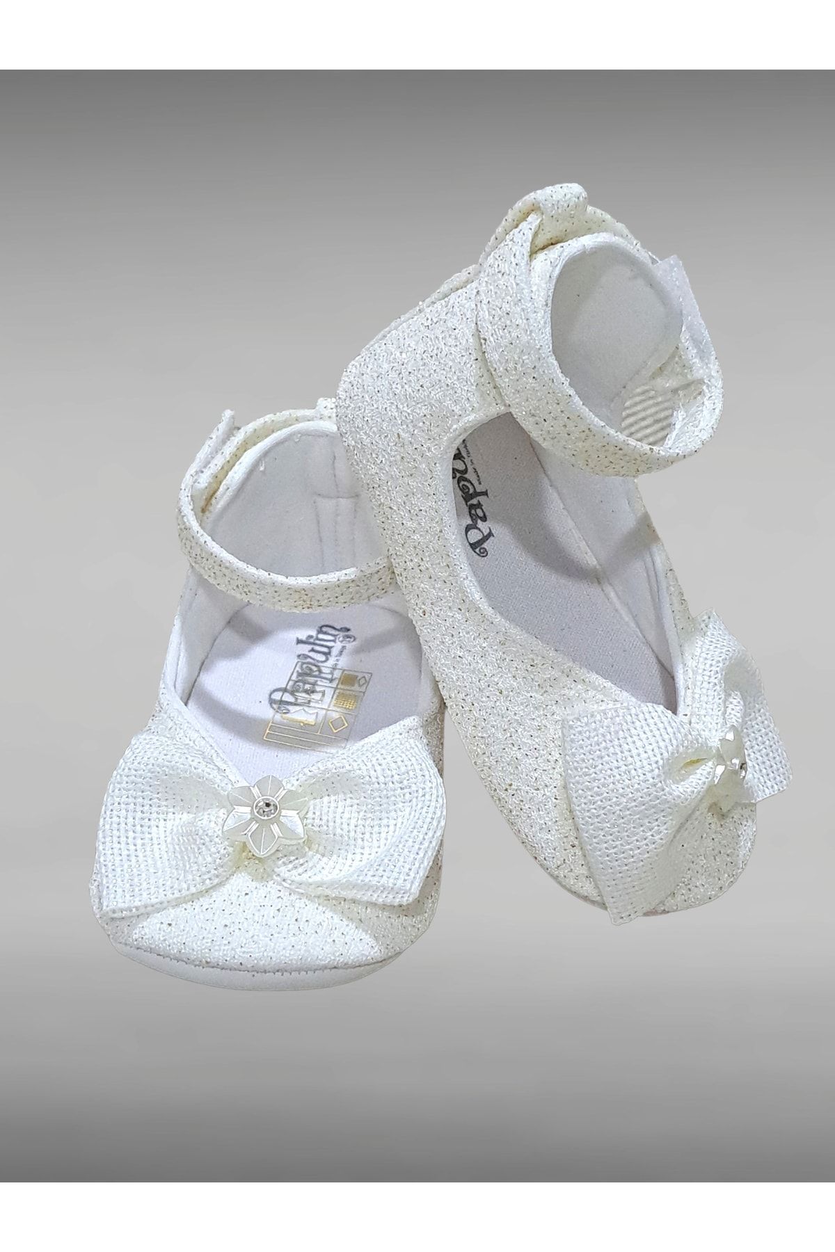 Baby girl discount ribbon shoes