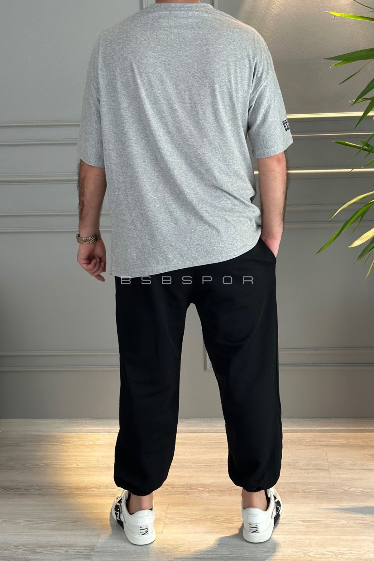 Sweatpants and sales baggy shirt