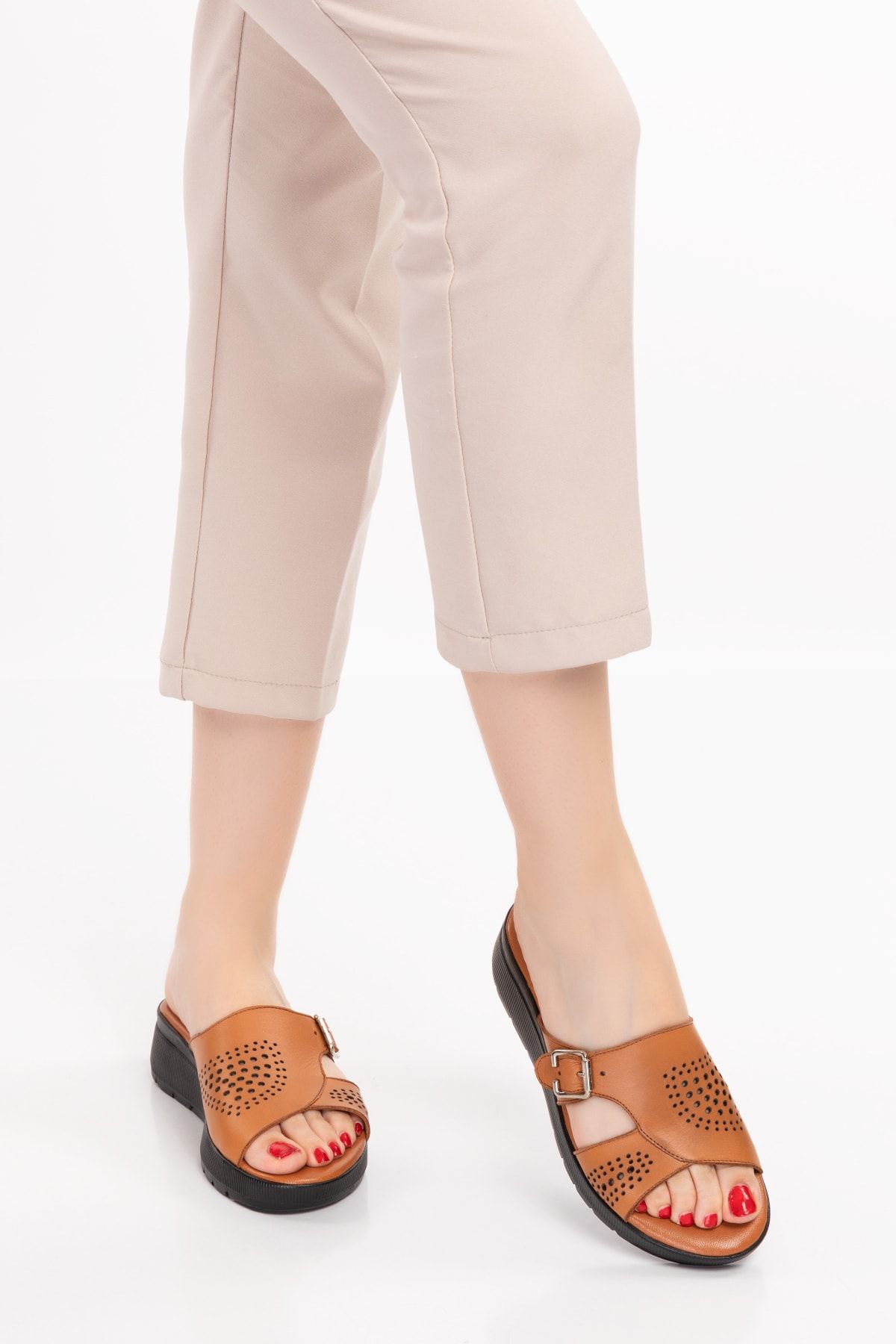 Akgün Terlik-Women's Tan Genuine Leather Adjustable Buckle Anatomical Sole Comfortable Slippers 3