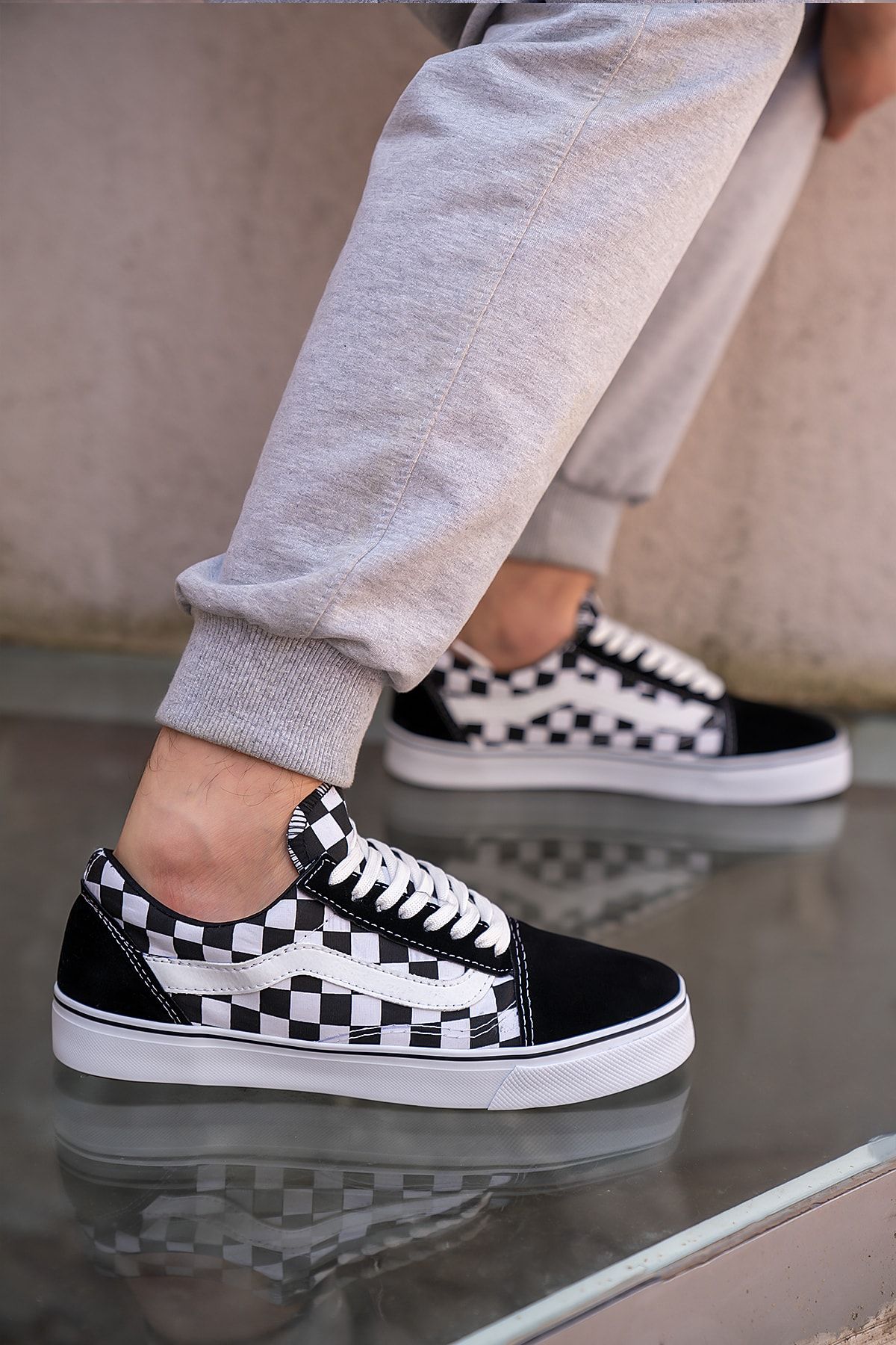 Mens vans old skool on feet clearance