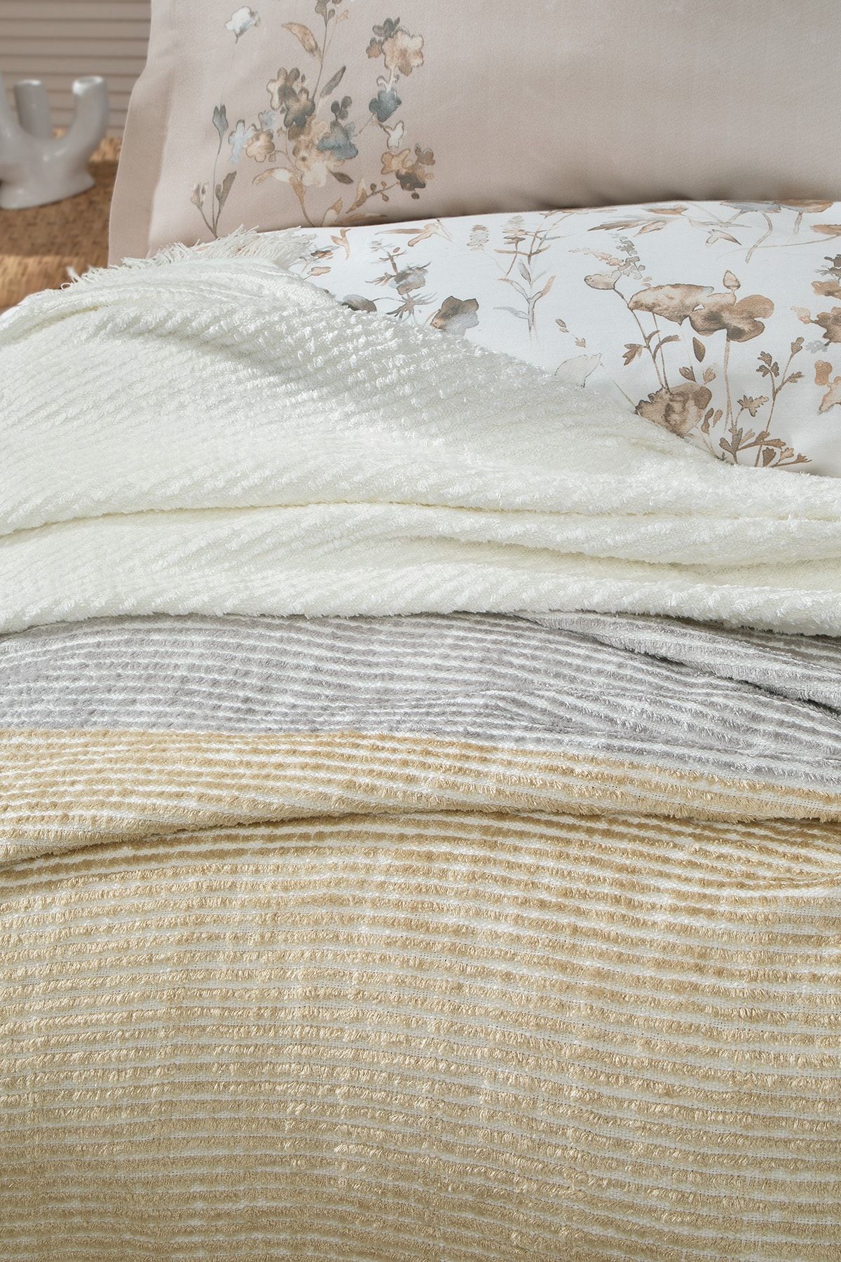 Yataş-Seth Beige Double Bedspread 2