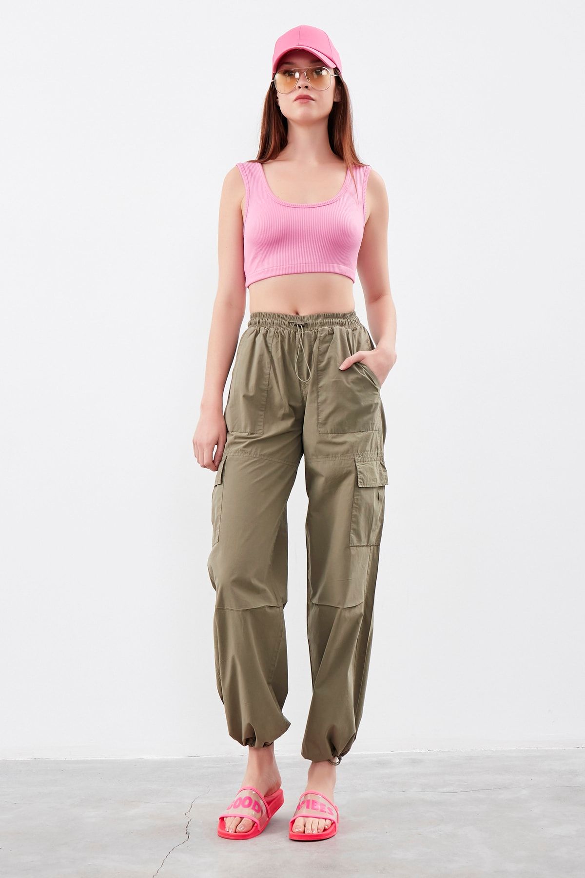 Khaki colored online cargo pants