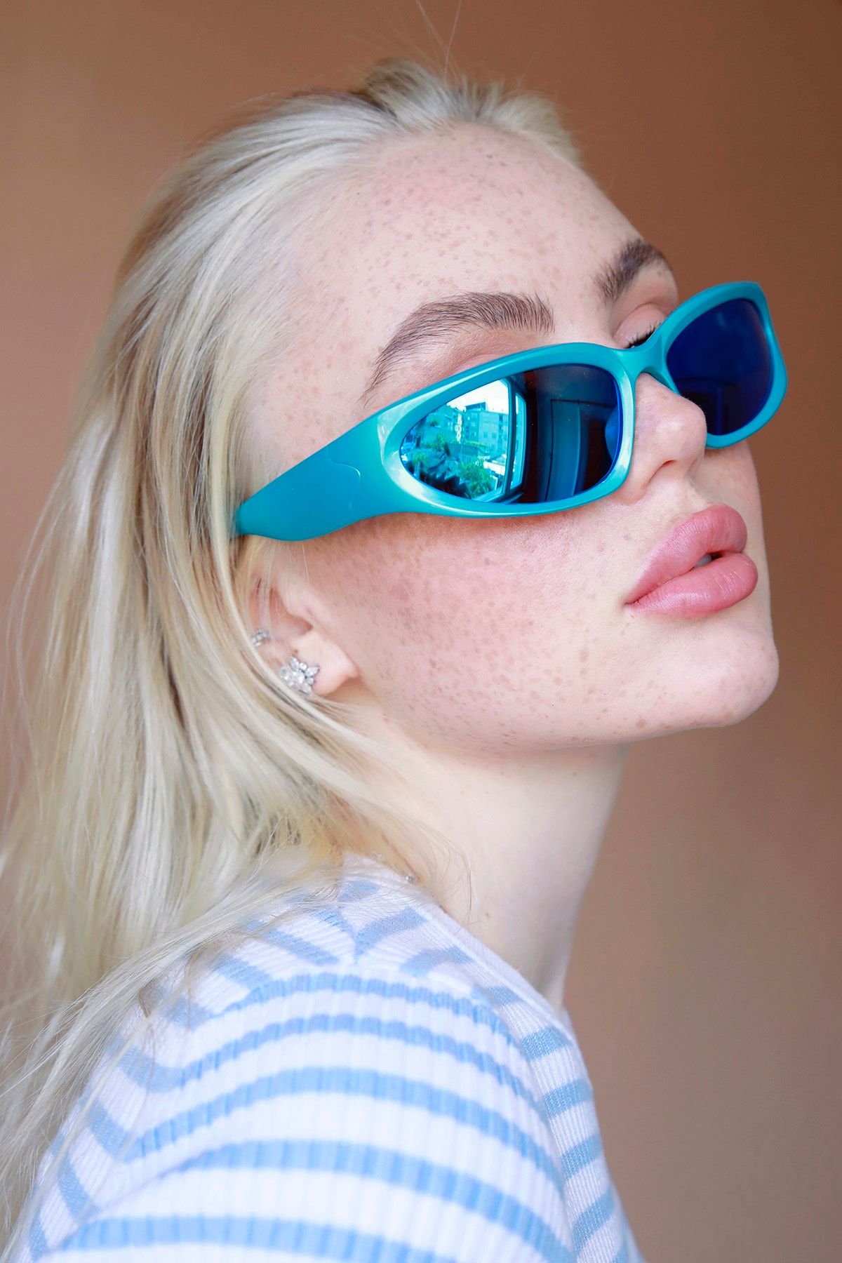 Dark blue top mirror sunglasses