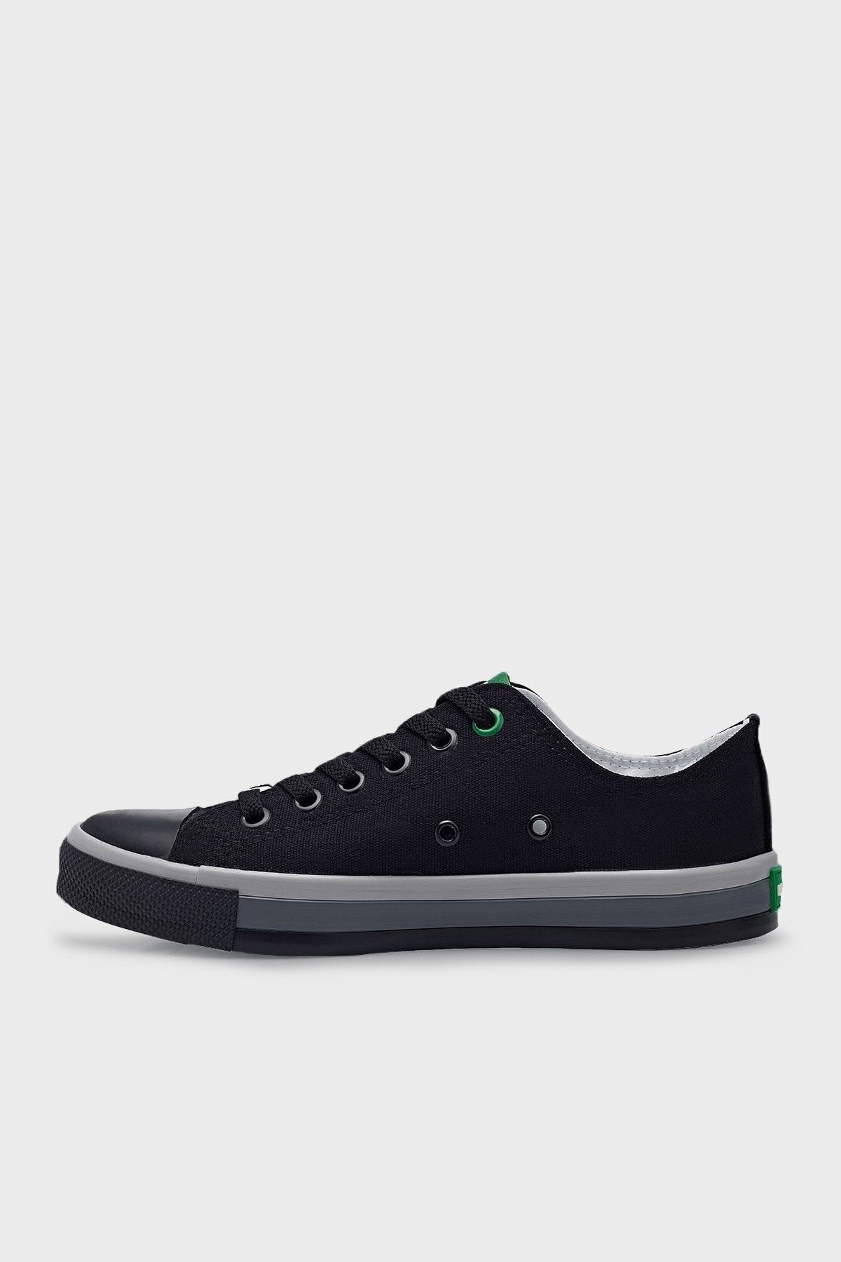 کفش اسپرت مردانه Benetton