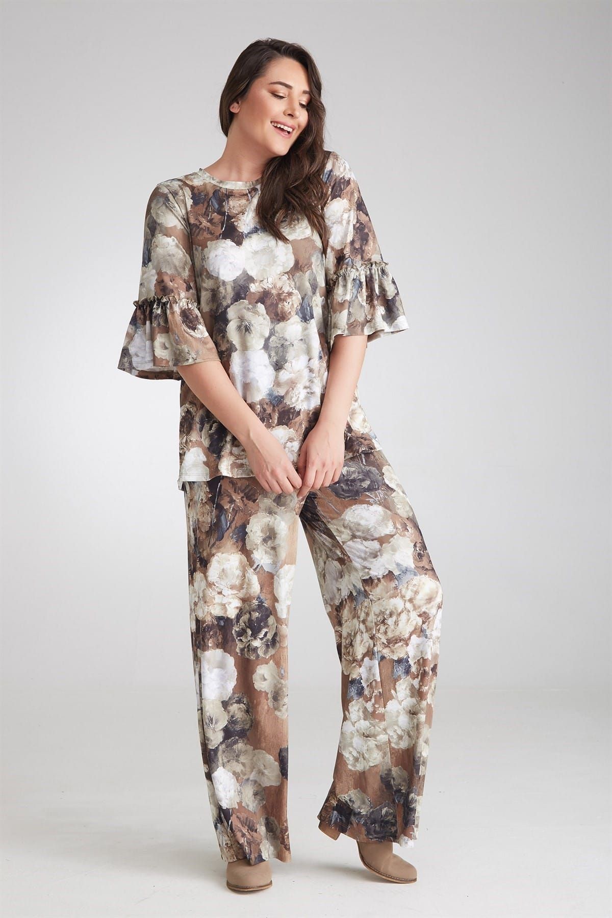 Seamoda-Women's Double Suit with Ruffled Sleeves and Floral Print - Coffee-Bb Pra- 236519 - 500679 3