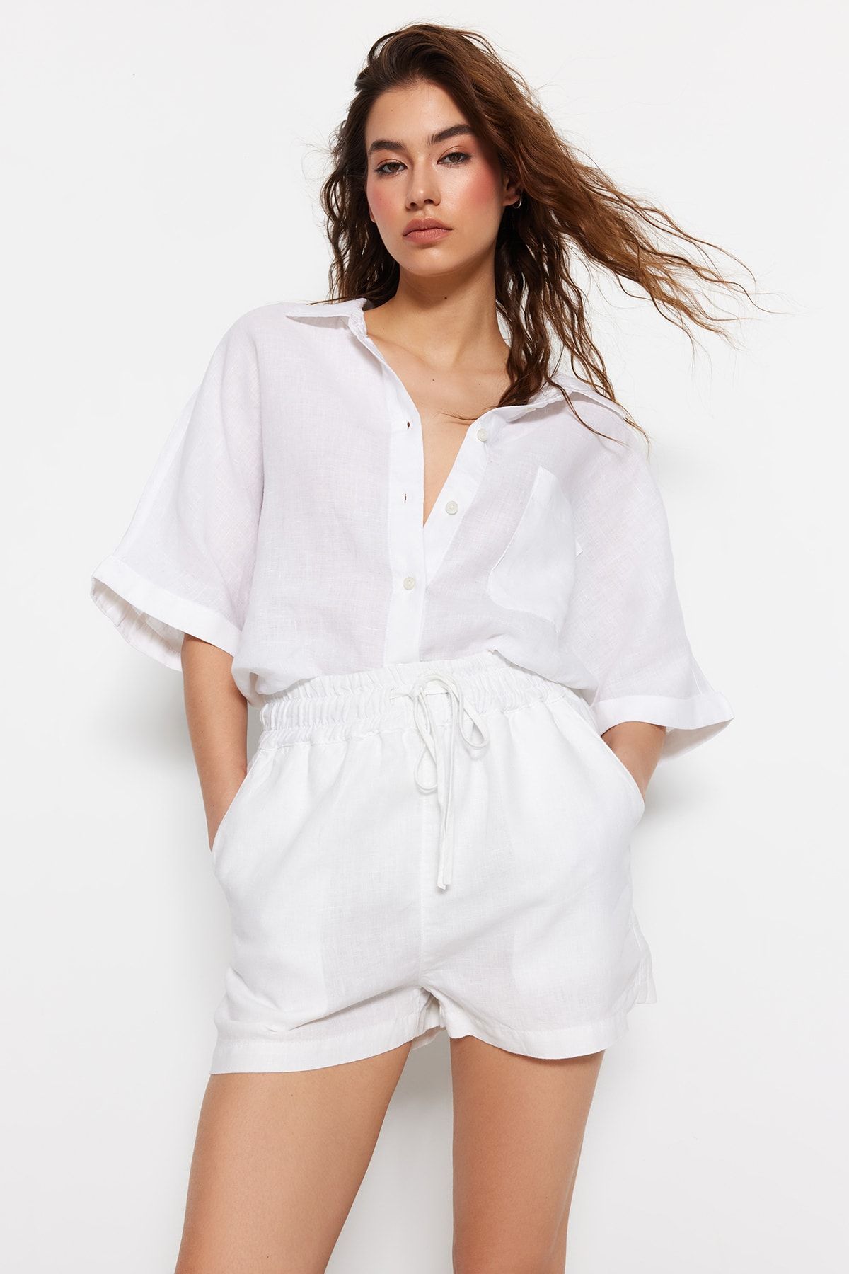 Trendyol Collection-White 100% Linen High Waist Shorts with Elastic Waist TWOSS23SR00319 10