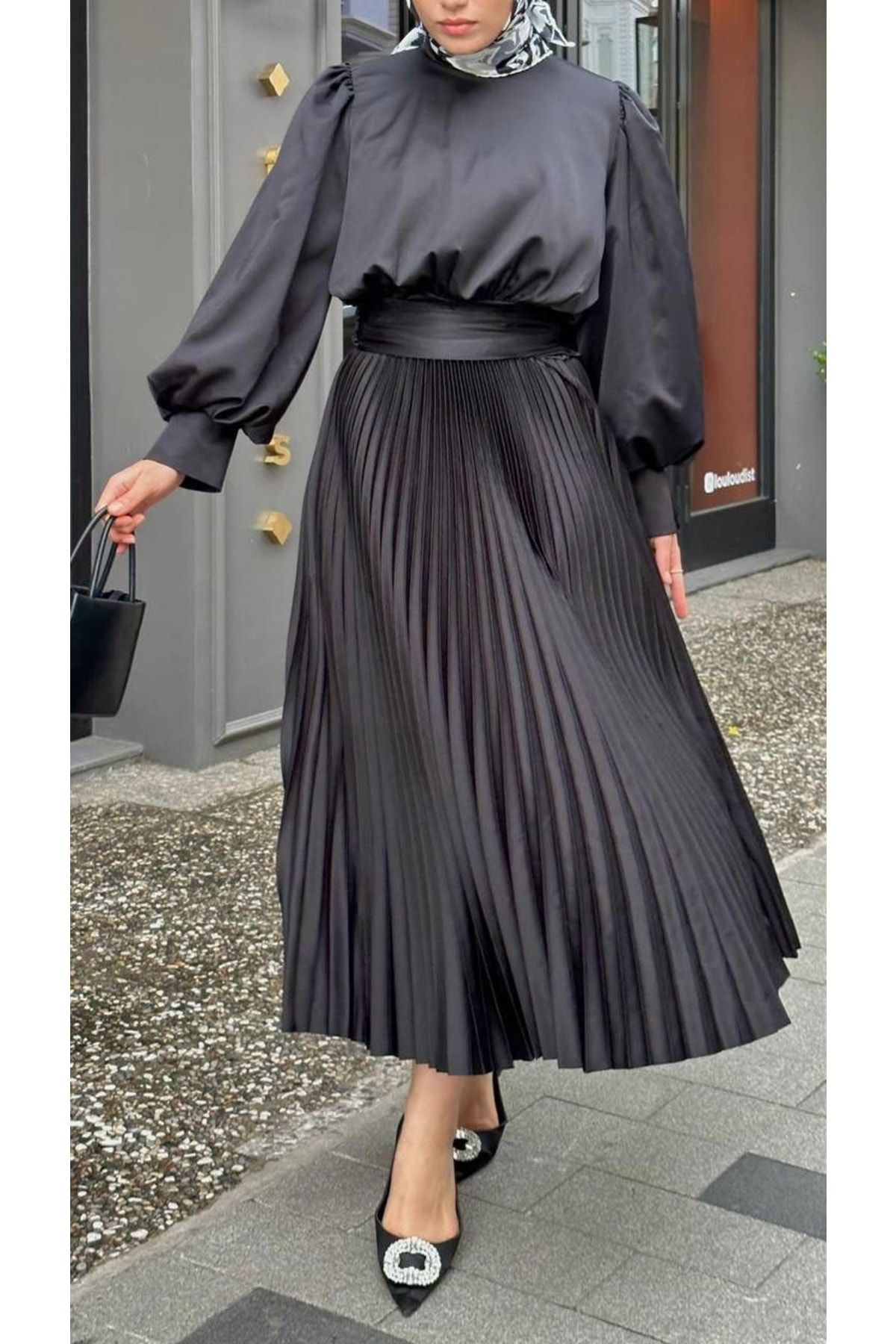 Dark grey deals pleated maxi skirt