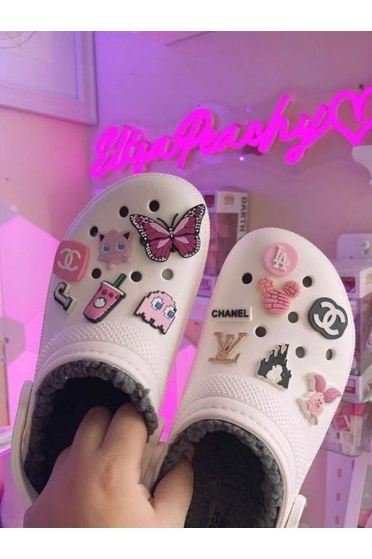 Crocs jibbitz chanel deals