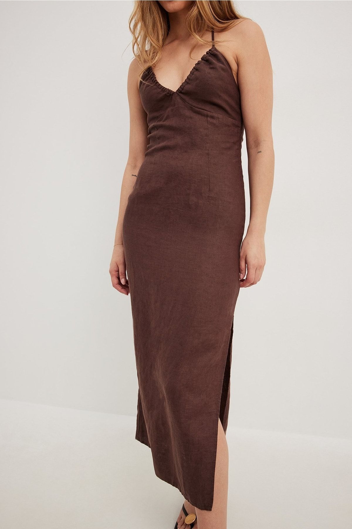 NA-KD Kleid Braun Basic