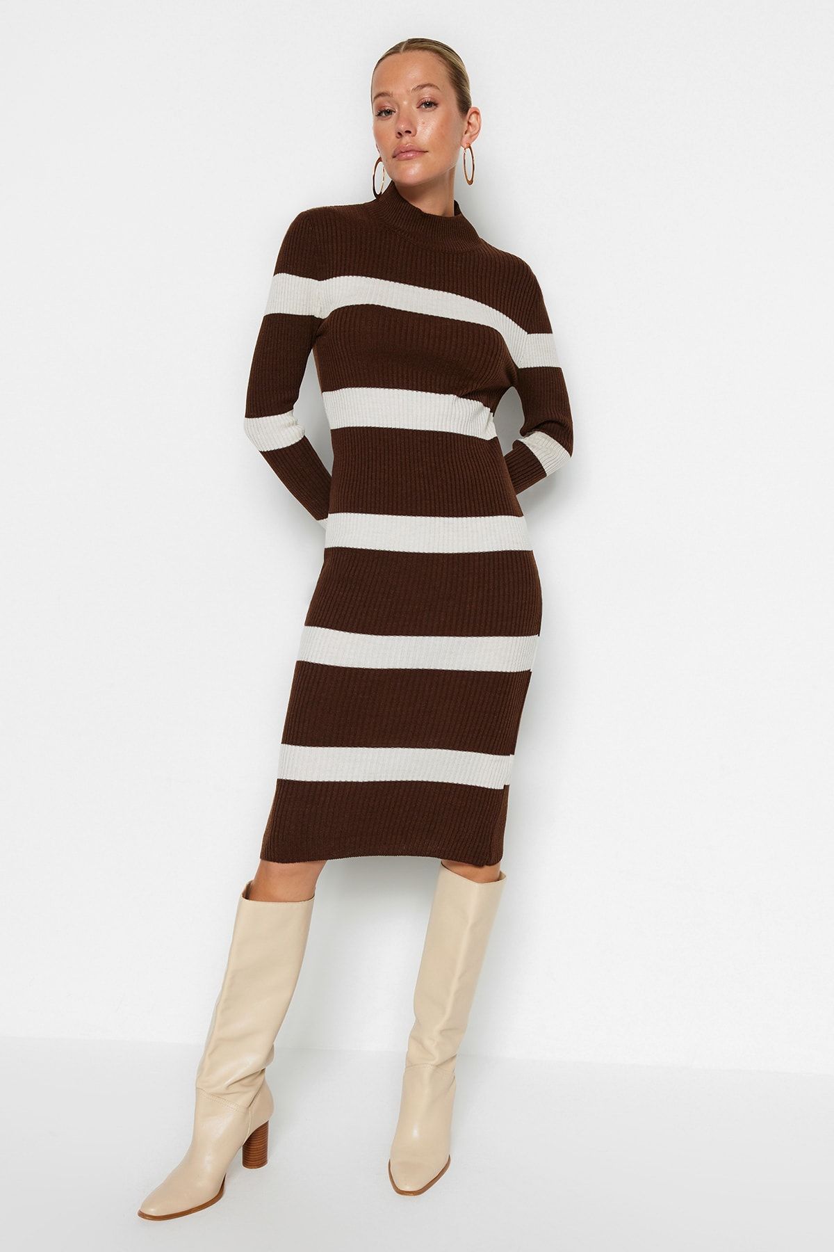 Trendyol Collection-Πλεκτό Μίντι Φόρεμα ριγέ - Καφέ TWOAW23EL00226 4