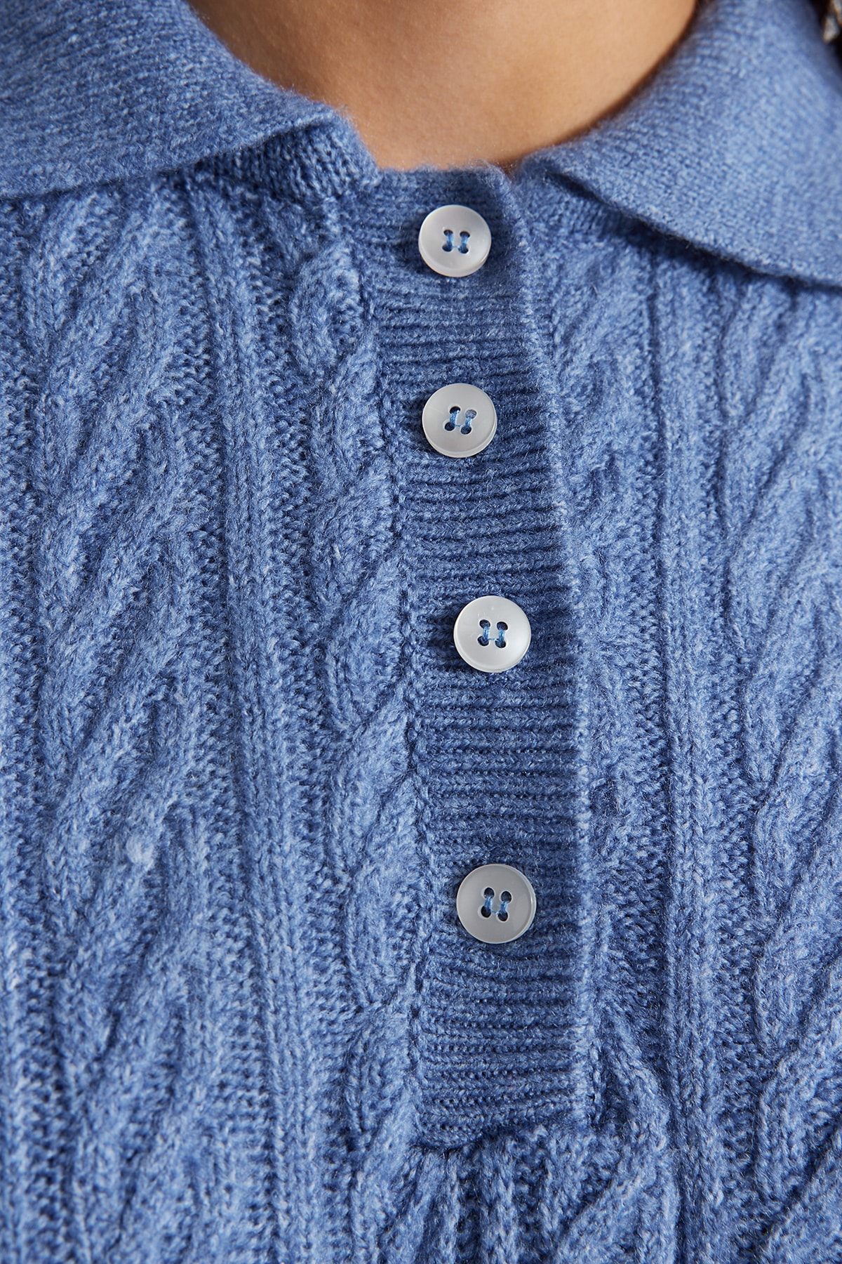 Trendyolmilla  Mavi Geniş Kalıp Yumuşak Dokulu Triko Kazak TWOAW21KZ2635 - Görsel 4