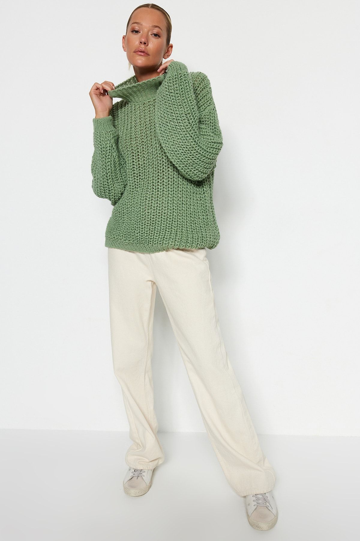 Trendyol Collection-Mintfarbener, weich strukturierter Strickpullover mit Basic-Kragen und weiter Passform TWOAW23KZ01810 4