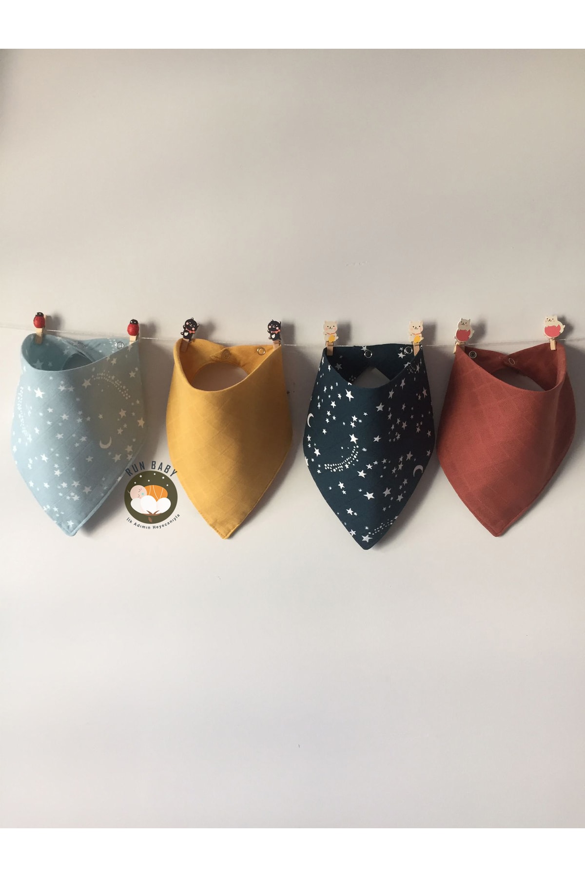 runbaby %100 Organik Pamuk Çift Katlı Müslin Kumaş Çıtçıtlı Bebek Salya Önlük & Fular (4 Adet)