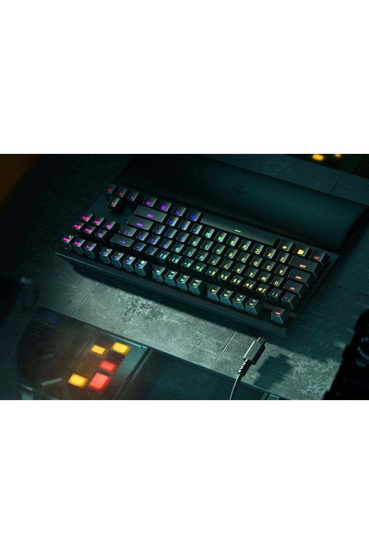RAZER-Huntsman V2 Tkl Optical Gaming Keyboard, Linear Optical Switches, Pbt Keycaps 3