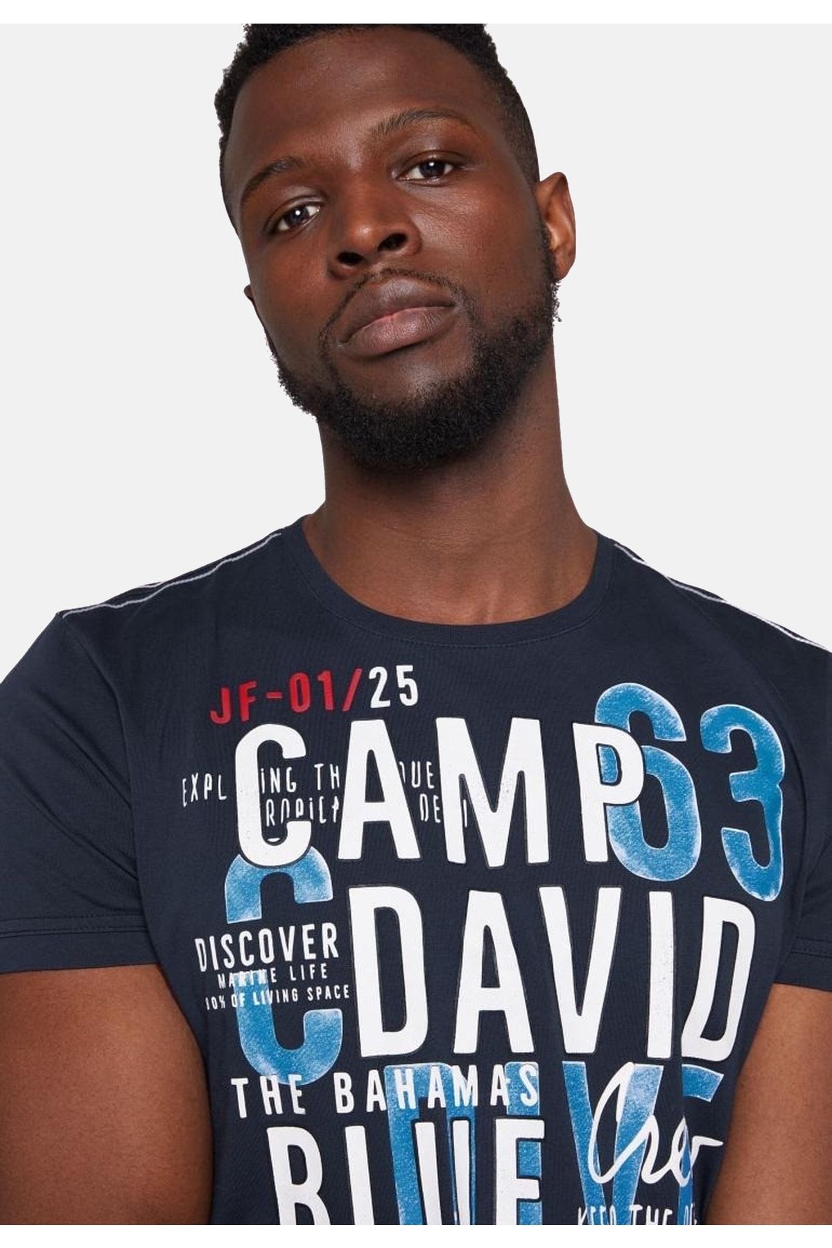 - Logo Camp Trendyol Prints David mit aus Artworks und Baumwolle Rundhalsshirt Shirt reiner Logo