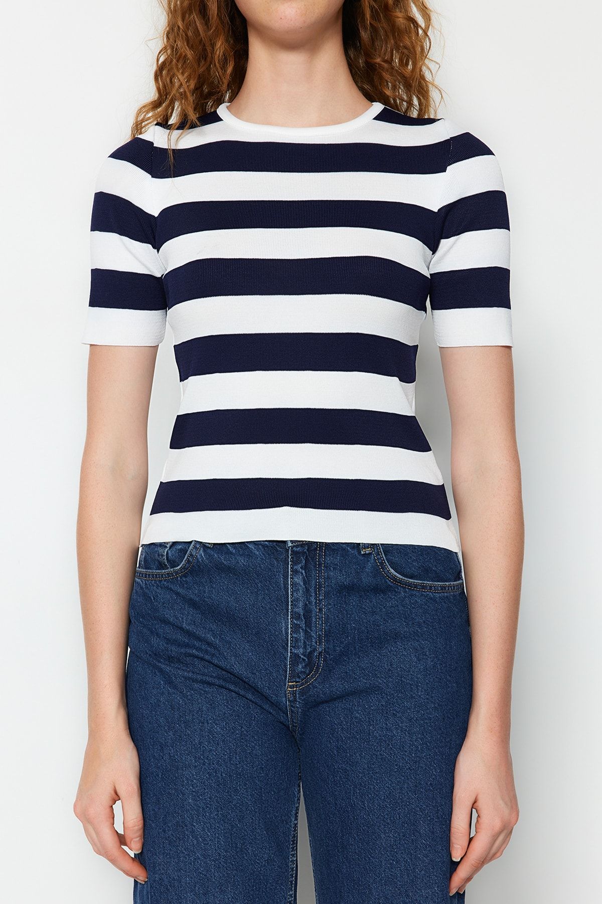 Trendyol Collection Bluse Ecru Slim Fit FN7021