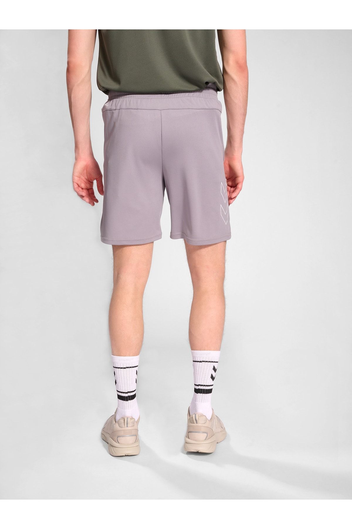 complete the look image