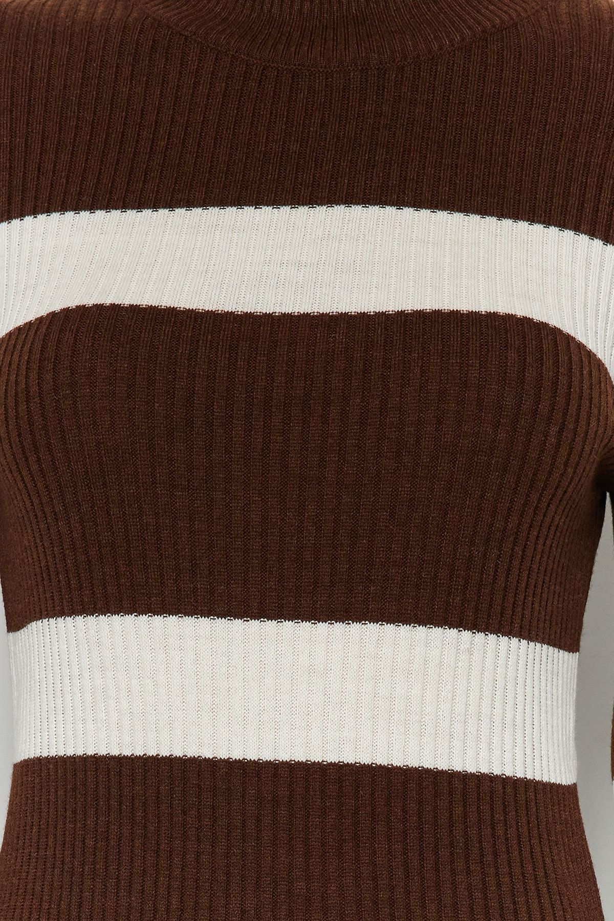 Trendyol Collection-Πλεκτό Μίντι Φόρεμα ριγέ - Καφέ TWOAW23EL00226 3